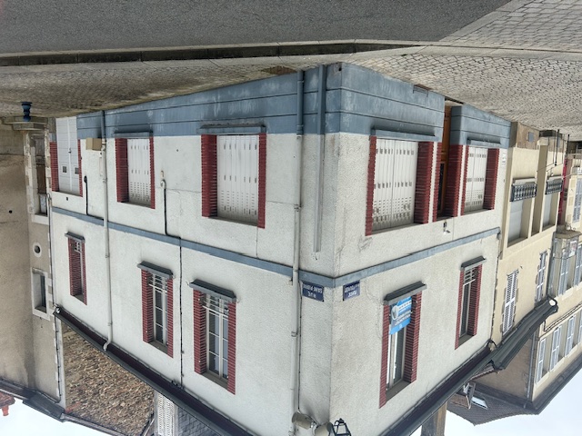 Mme Valérie RENNESSON Rue Saint-Pierre