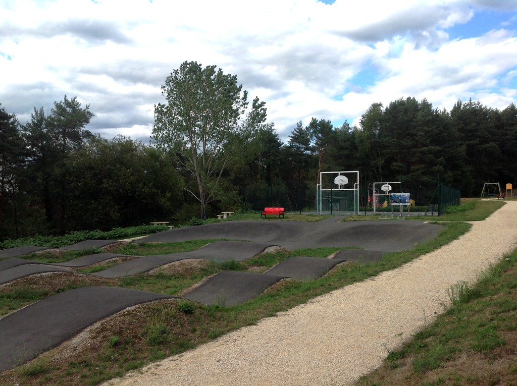 Aire de Pique-Nique Espace Sports et Loisirs