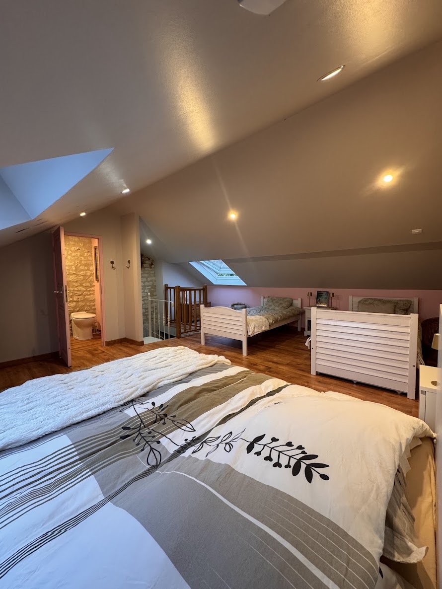 Au Clos Marigny - la Chambre de la Tour