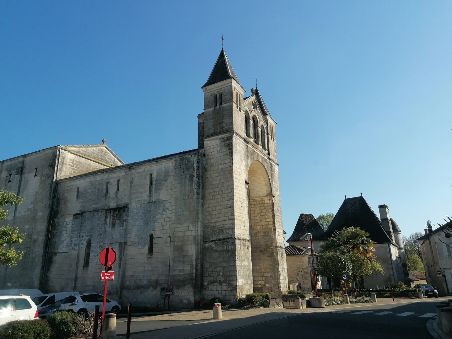 Arrêt sur Village - CELLES