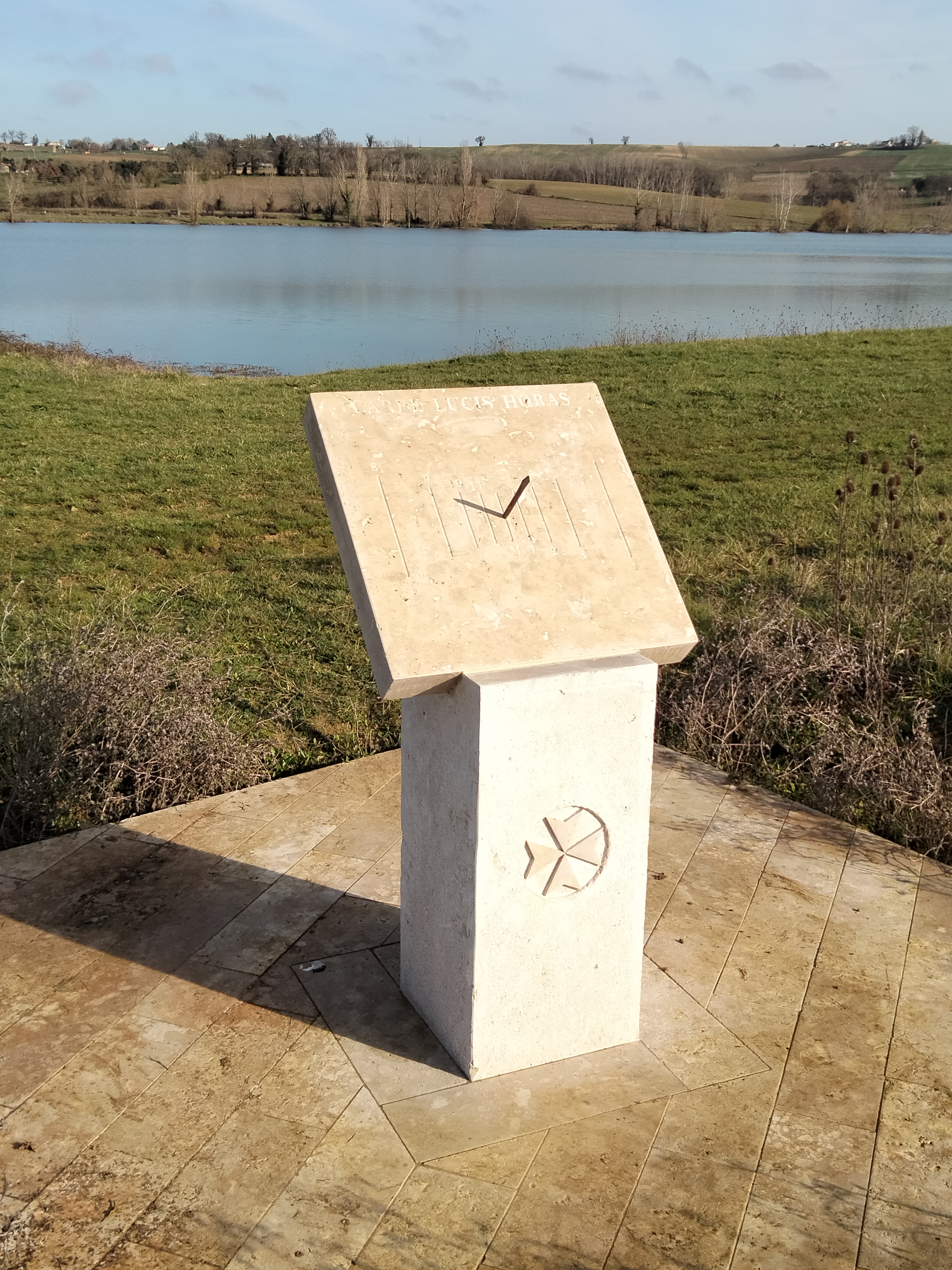 Saint-Vincent-de-Lamontjoie, walk to Lake Lambronne
