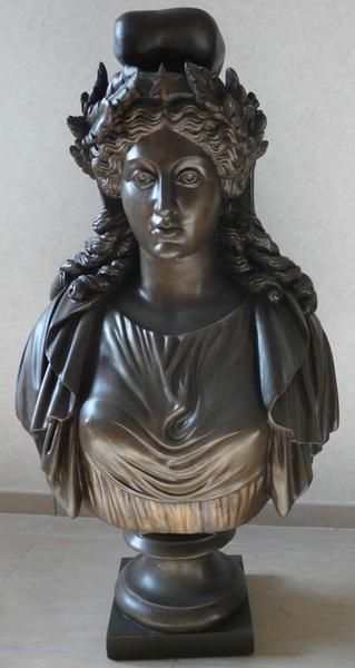 Buste de Marianne (Mairie)