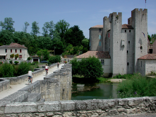 Nérac, du Château Henri IV au Moulin des Tours