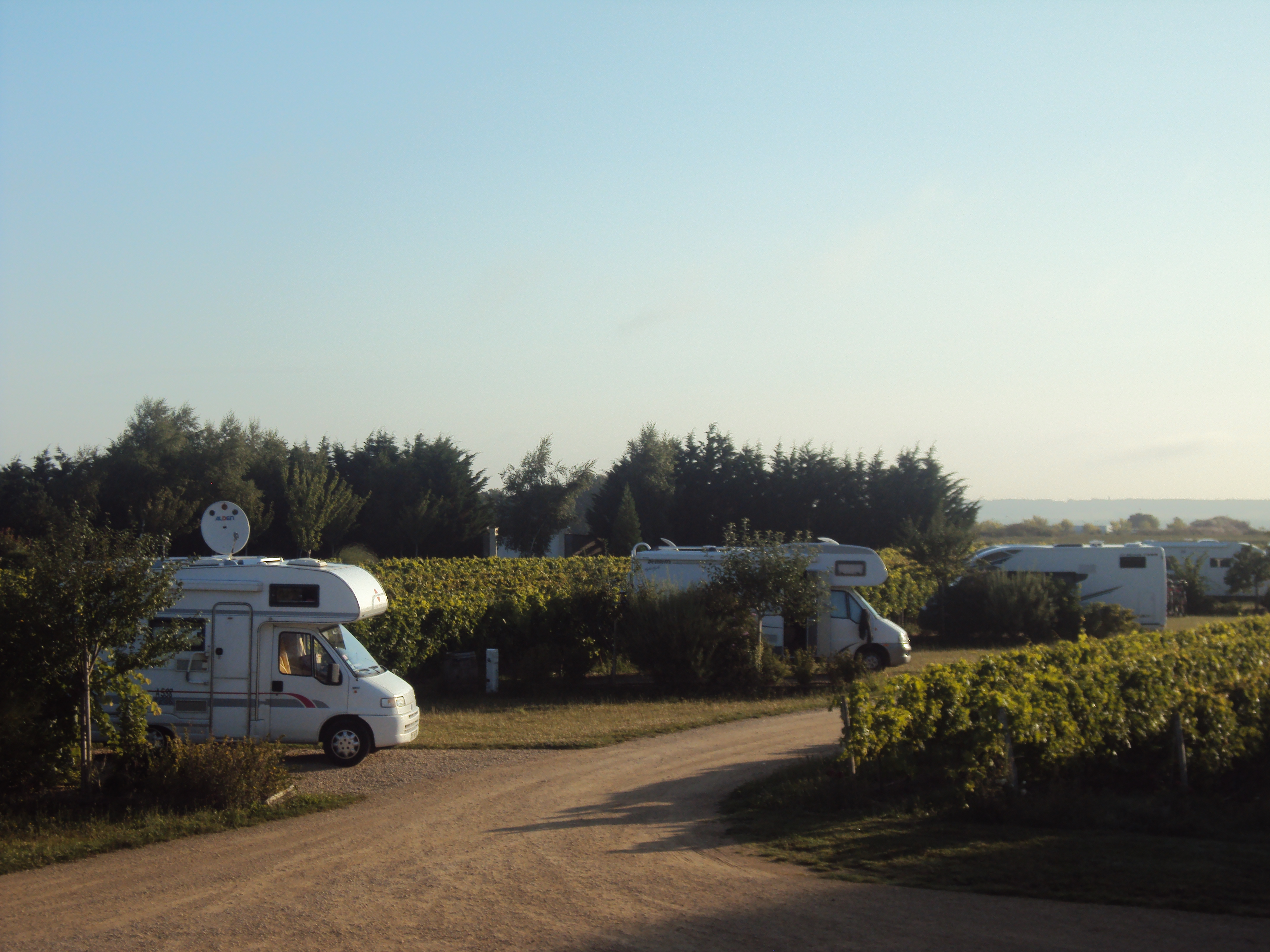 Aire de Camping-Car du Domaine de la Roussille - photo 2