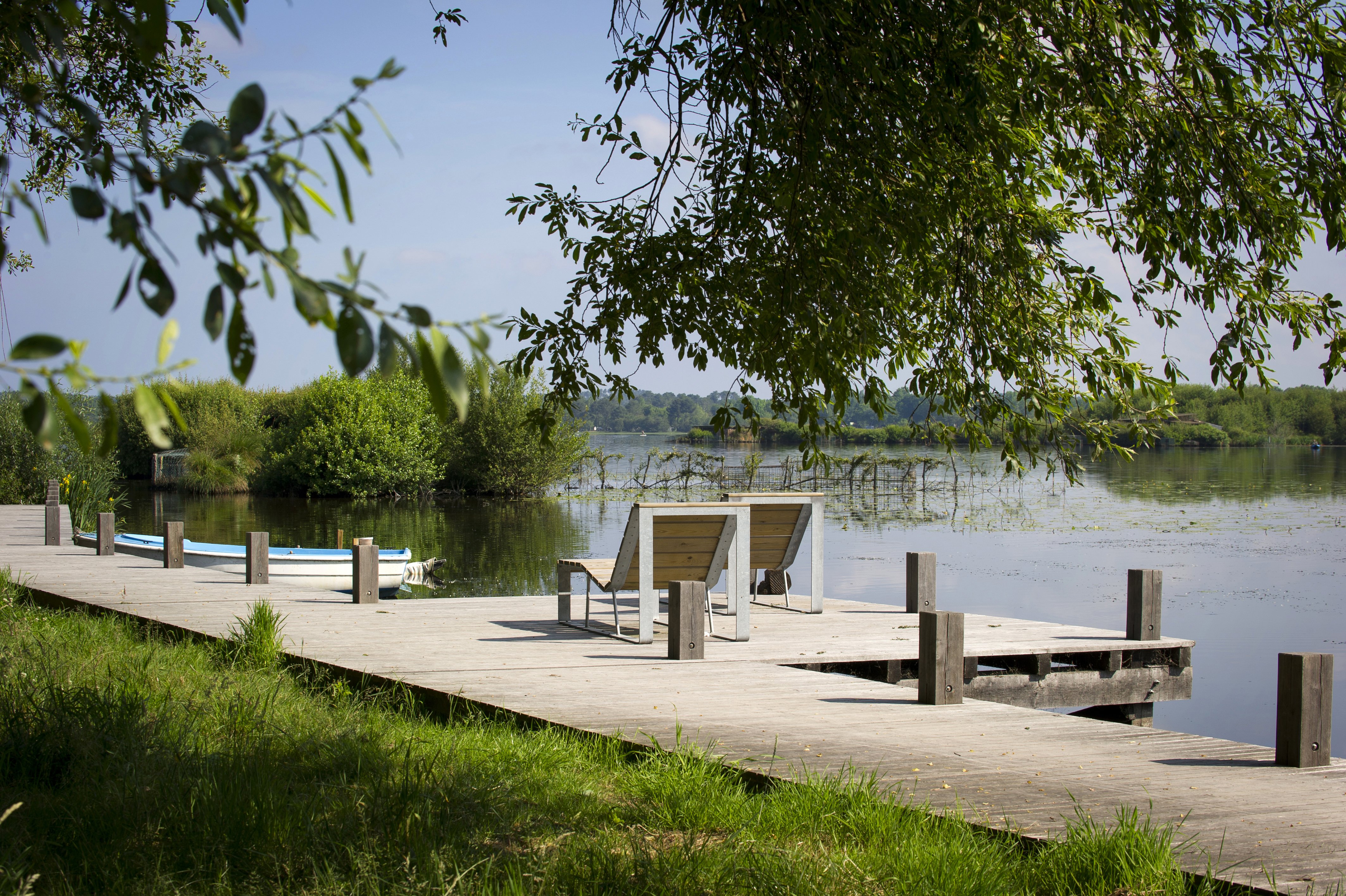 Pontons du lac de Léon