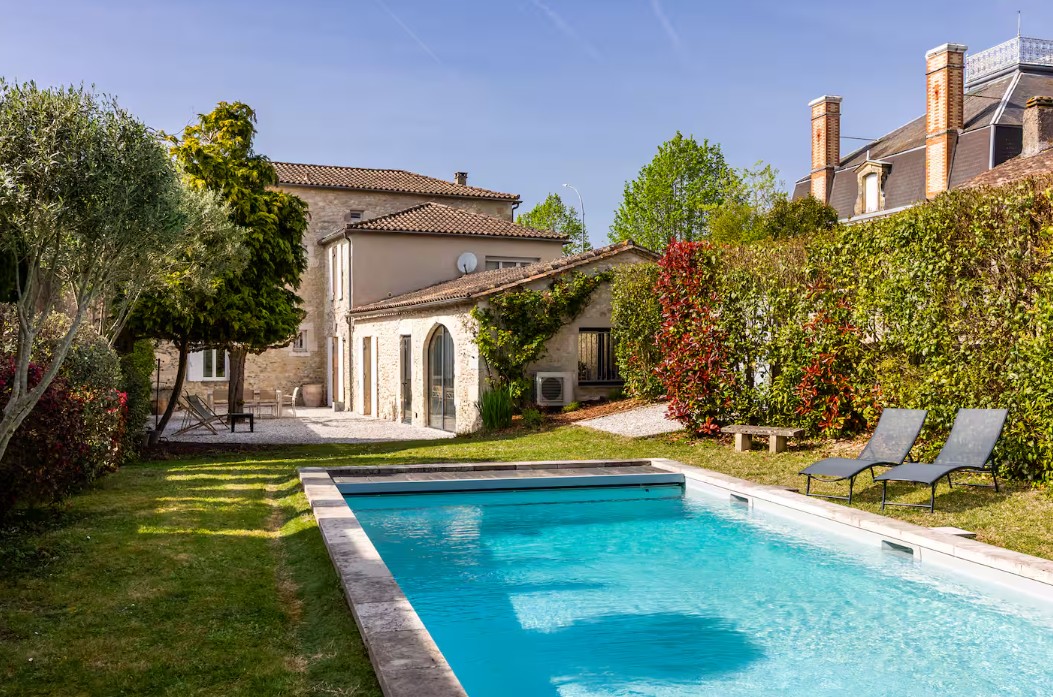 Maison de charme avec piscine au cœur de Duras