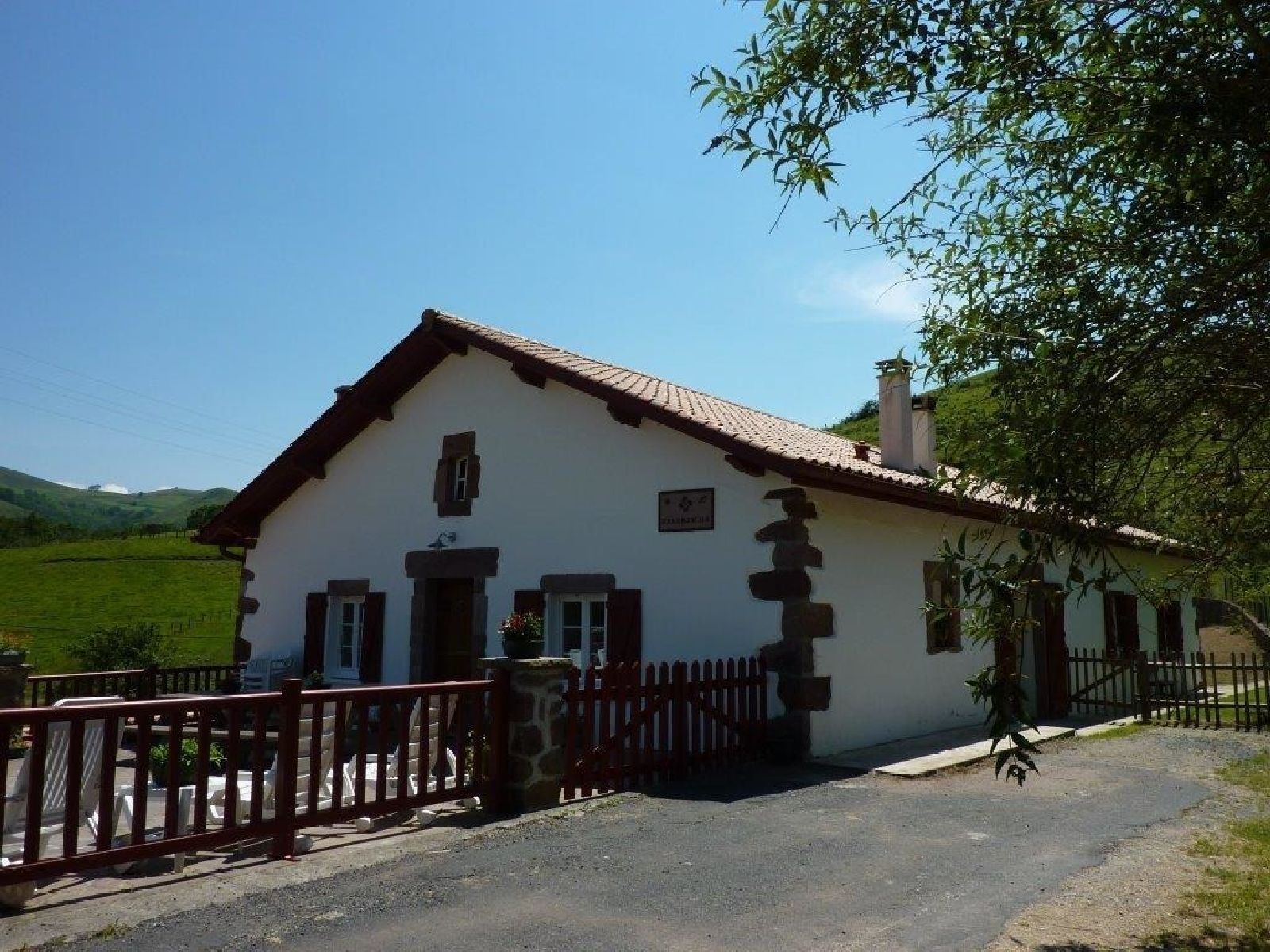 Sarahandia