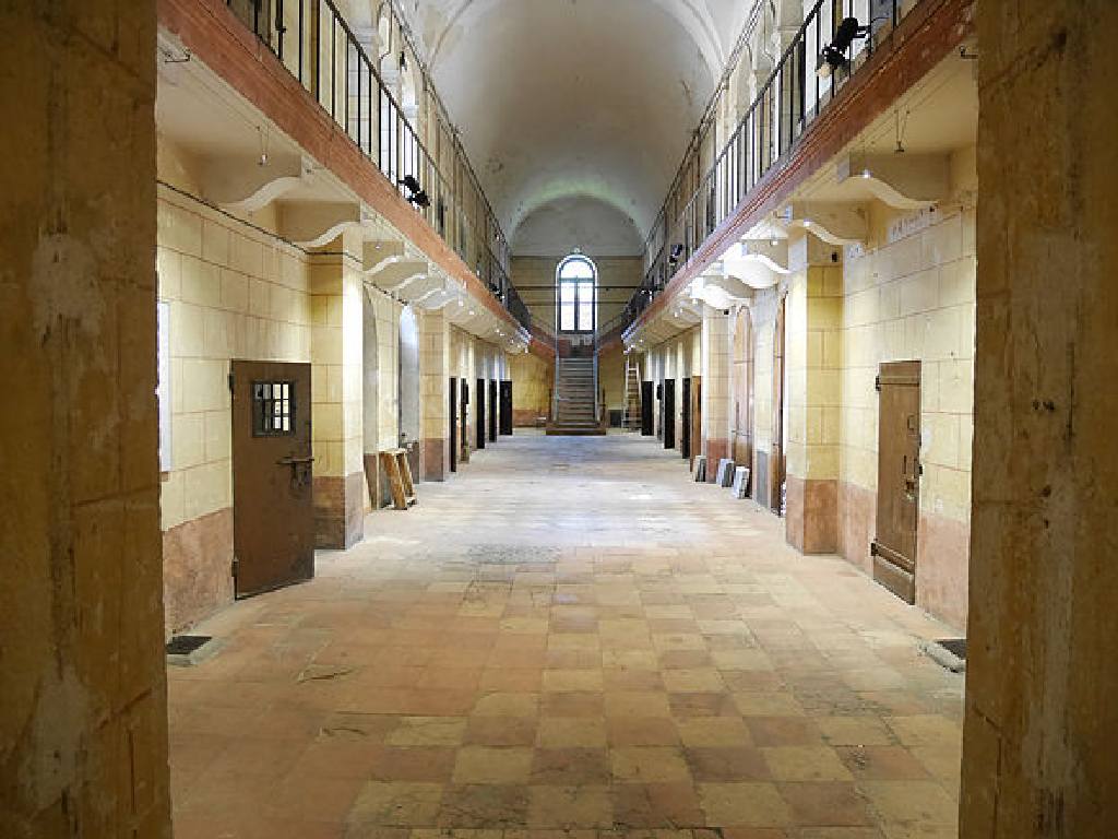 Affiche ou photo : Visite guidée : L'ancienne prison et le quartier de l'hôpital