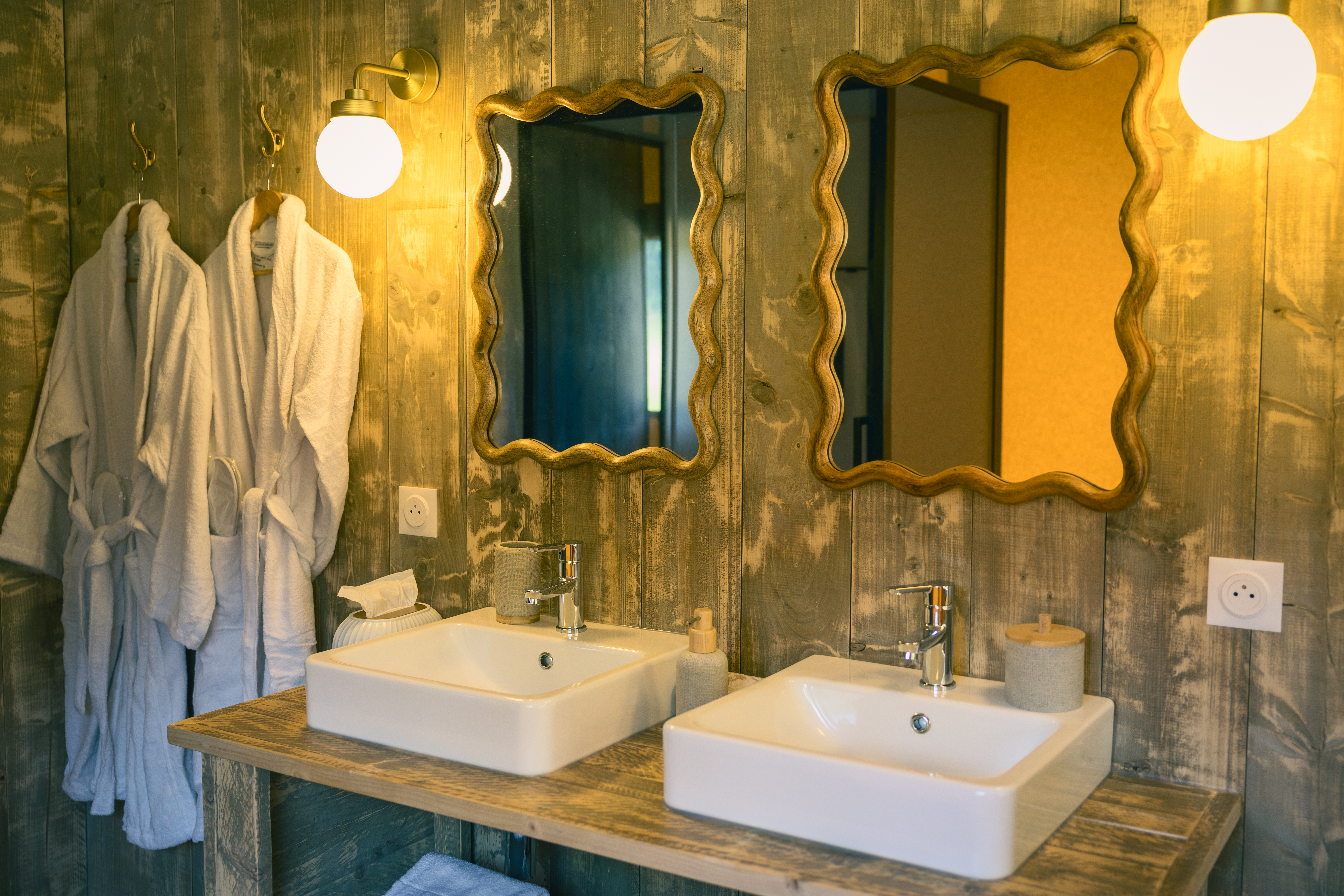 Lodge Divine - You & Me Glamping