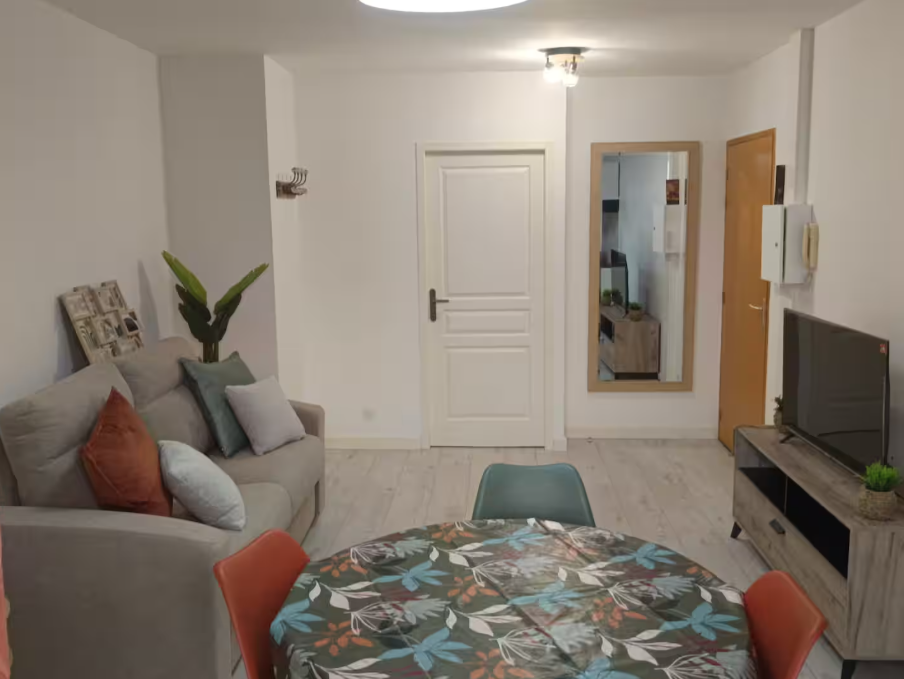 Studio tout confort face au château
