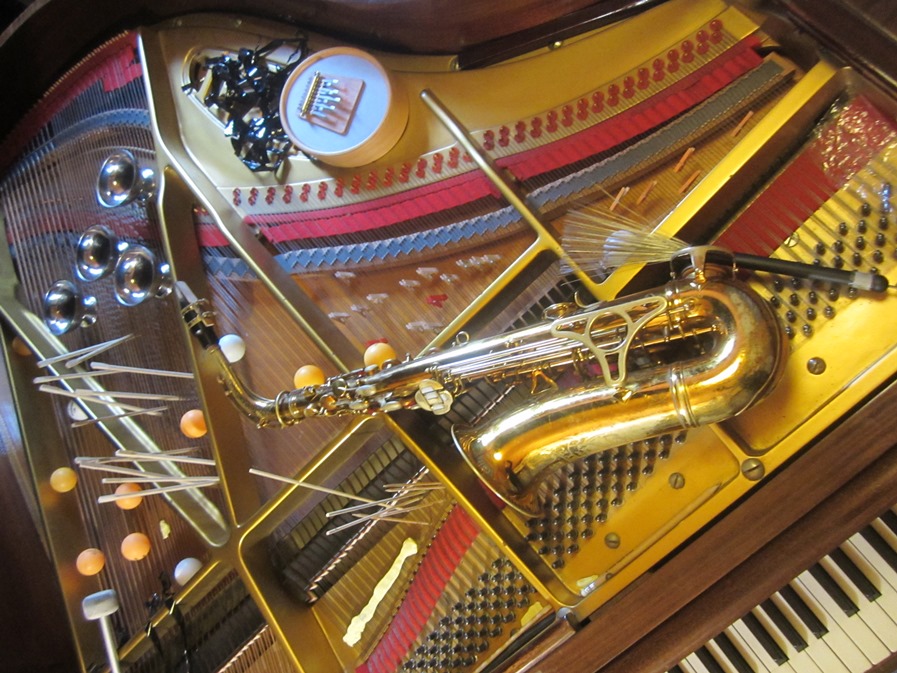 Ecouter pour l'instant : saxophone, piano & machines sonores