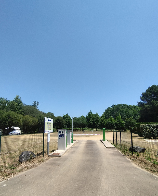 Aire de camping-cars du Lac à Vielle