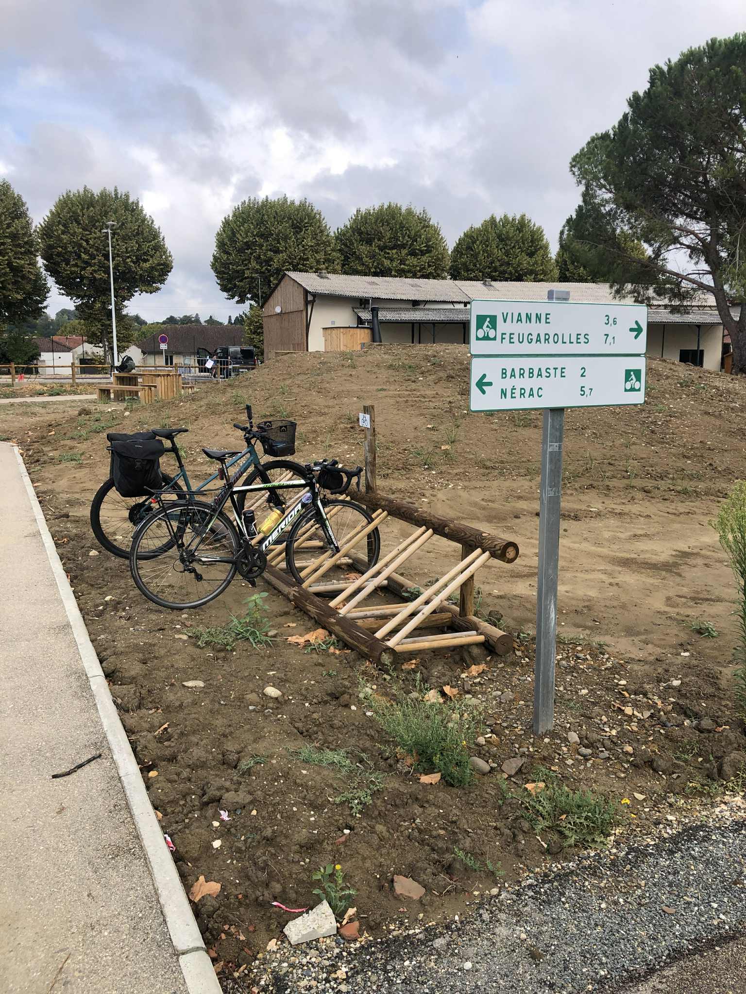 Aire de services vélo Lucien Péraire