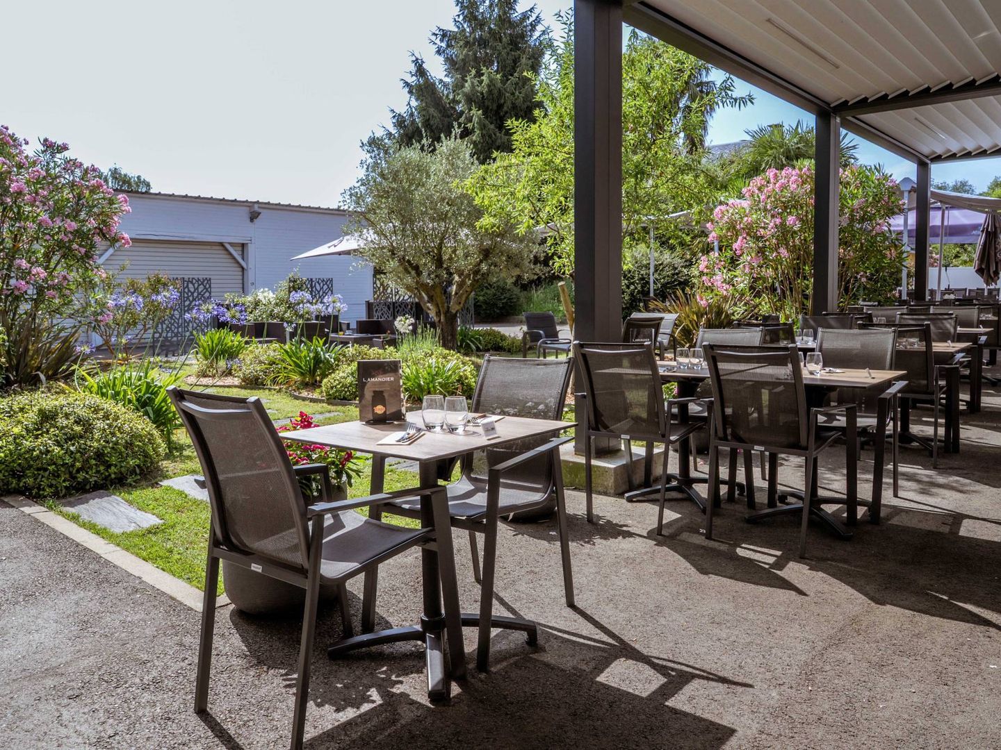 Hôtel Restaurant L'Amandier