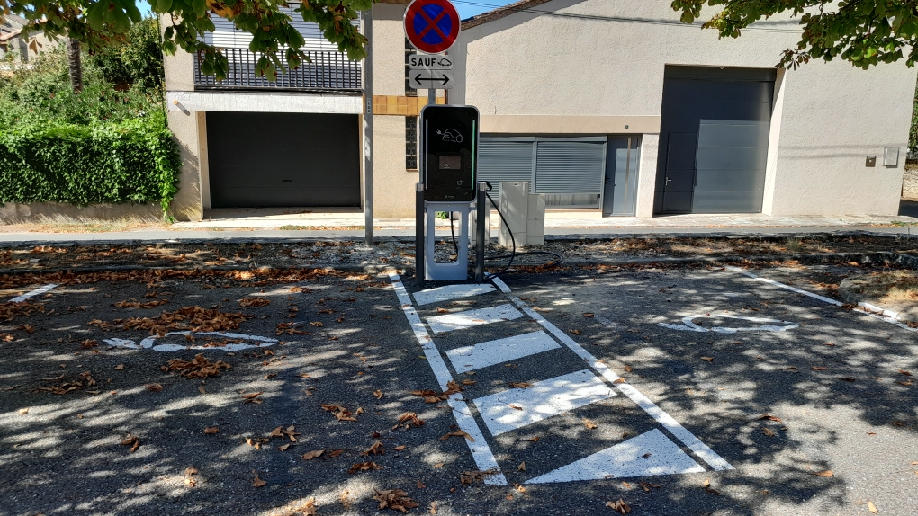 Borne de recharge pour voiture électrique