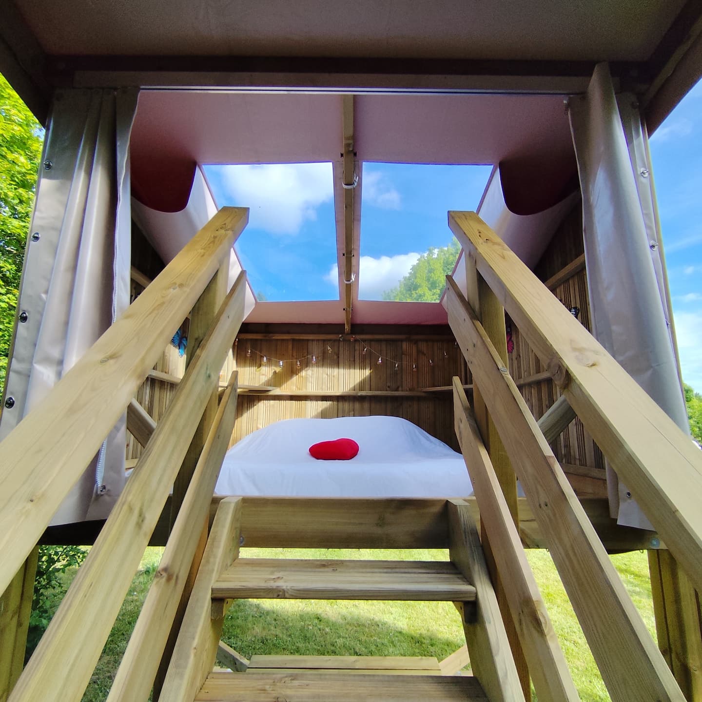 Camping de Saint-Pardoux-la-Rivière - la Font Pissotte