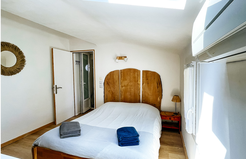 POULLENOT - Appartement La Nord