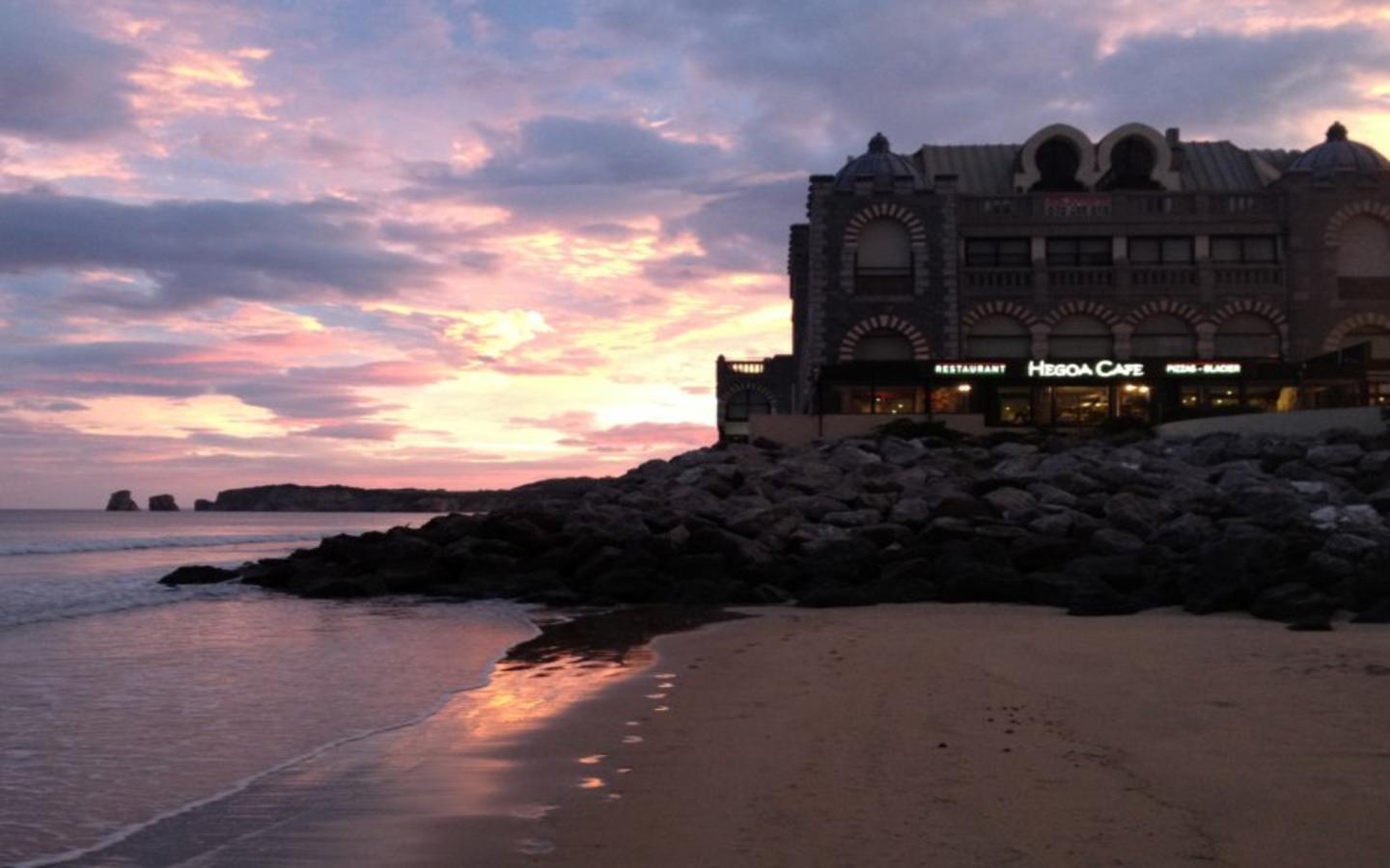 Hegoa Café