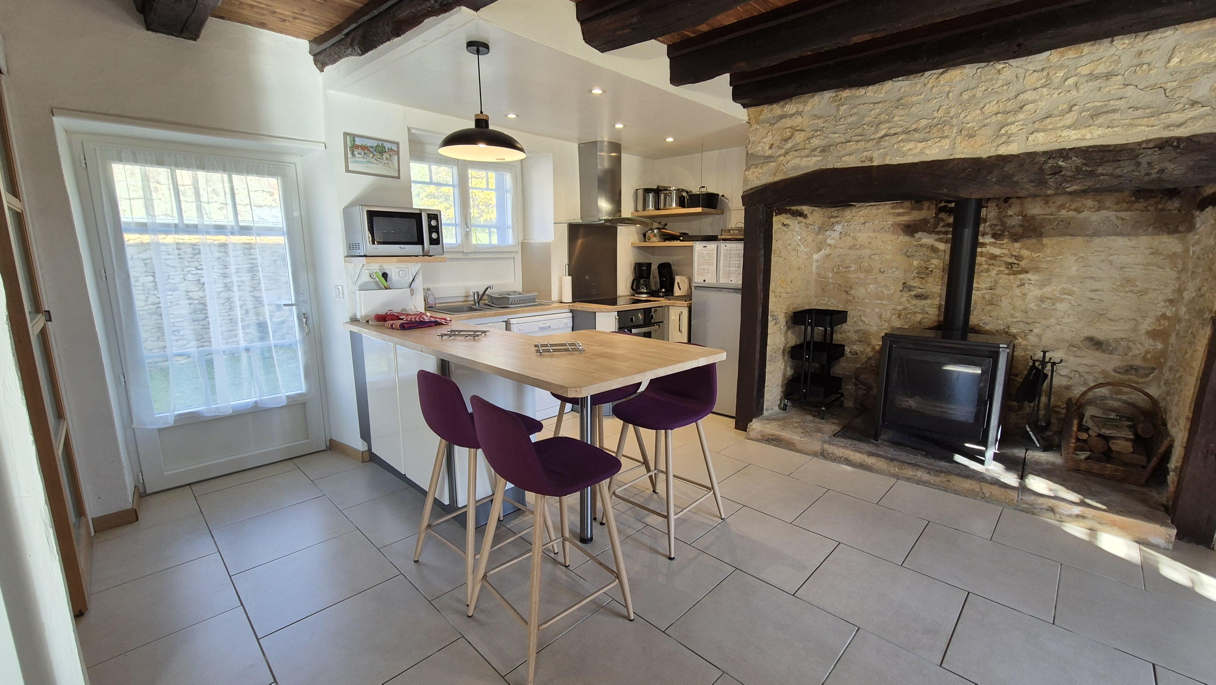Les Mazaux avec piscine chauffée au nord de Sarlat