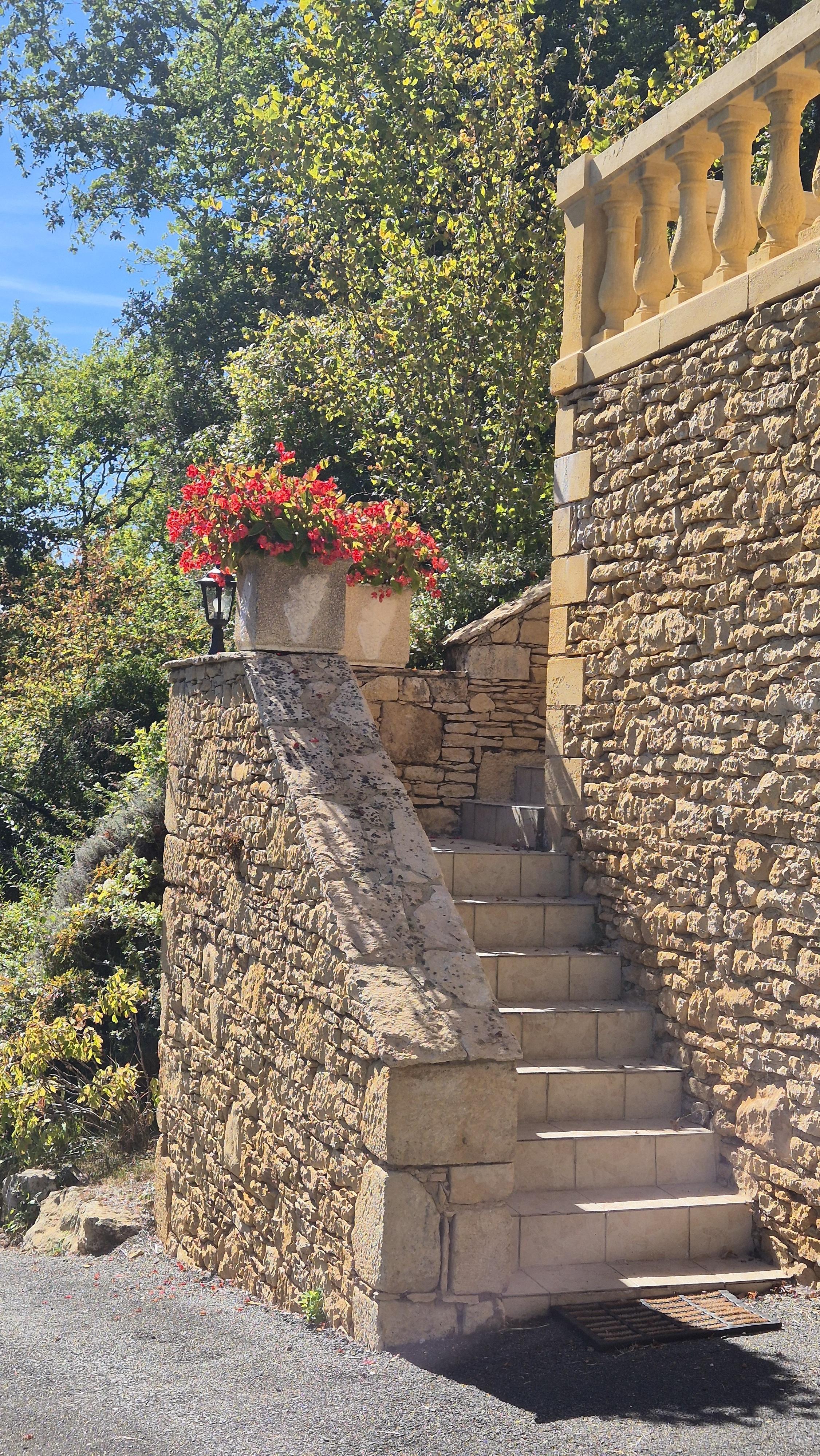 La Maison Lou Cantou avec piscine proche de Sarlat