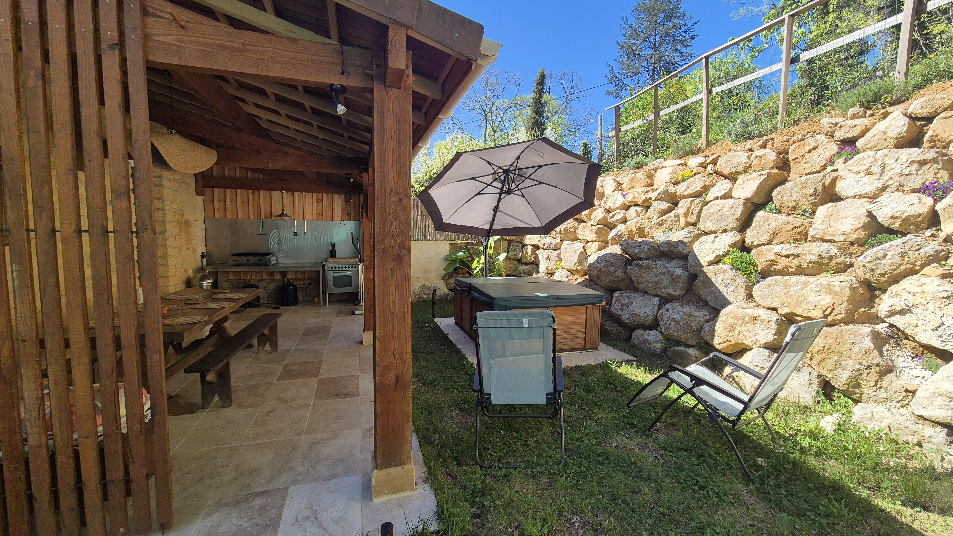 Chez Titouan à Sarlat avec Spa et Clim