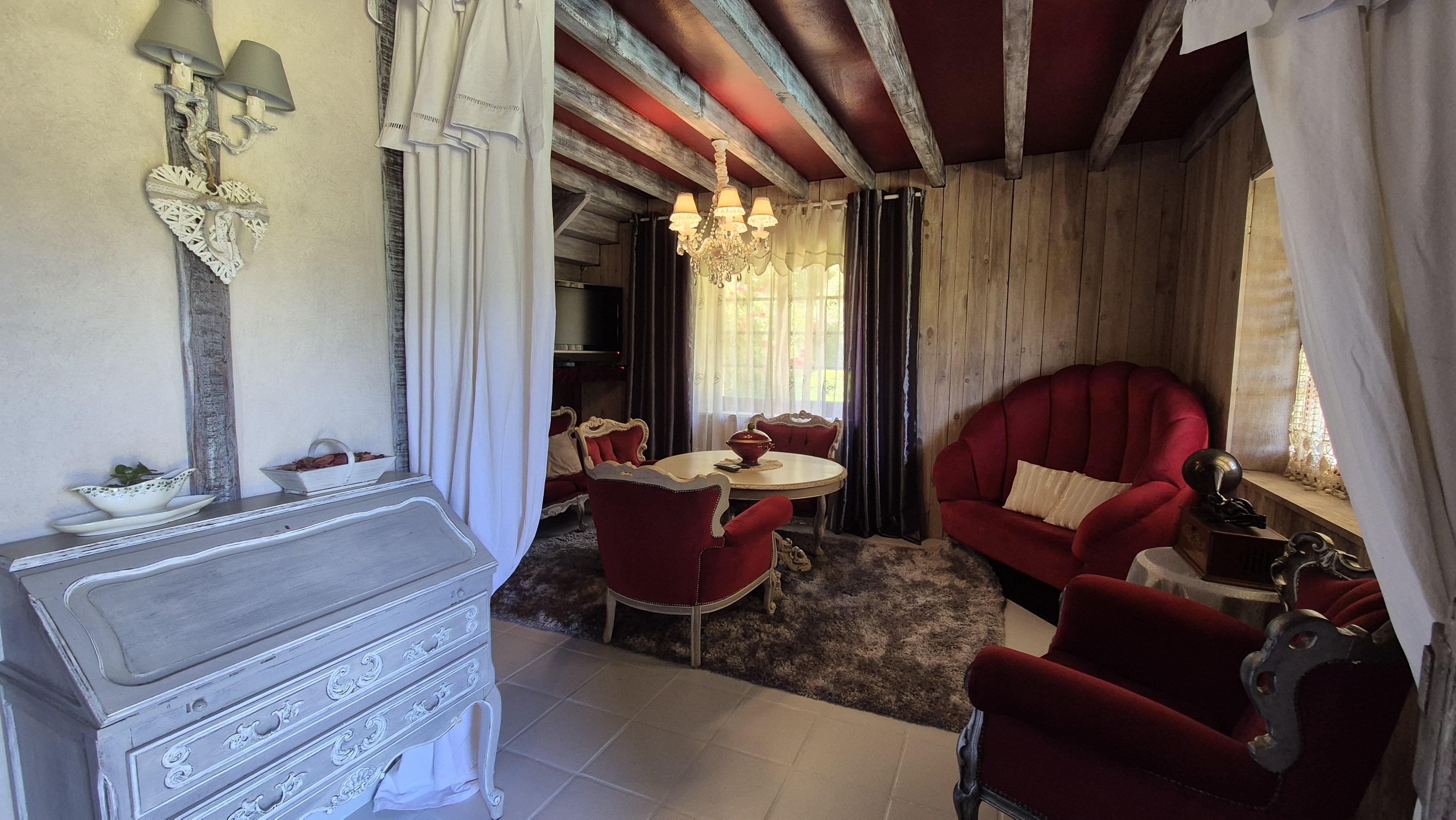 La Chaumiere avec piscine privée proche de Sarlat