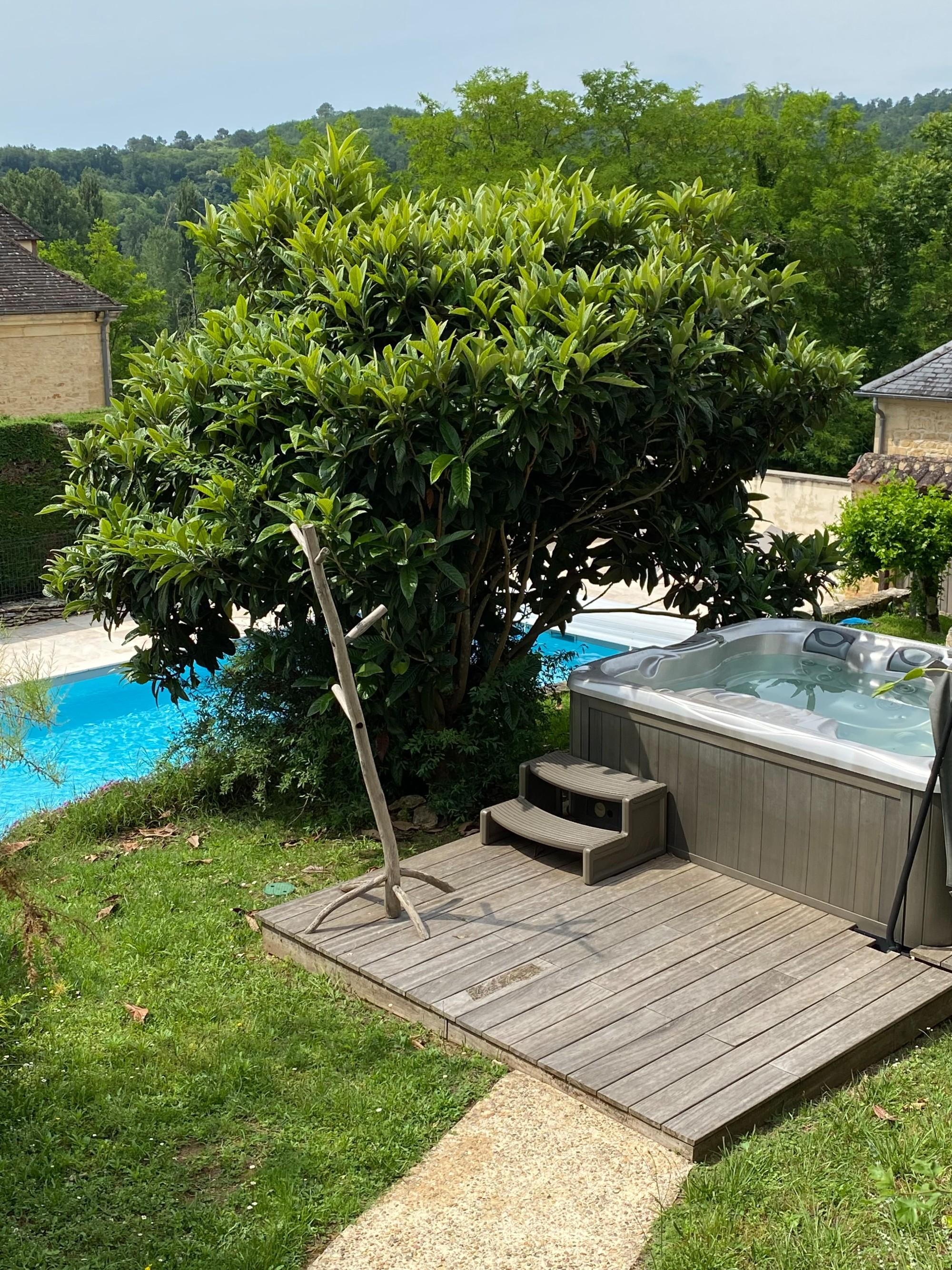 Notre perle du Périgord piscine proche de Sarlat