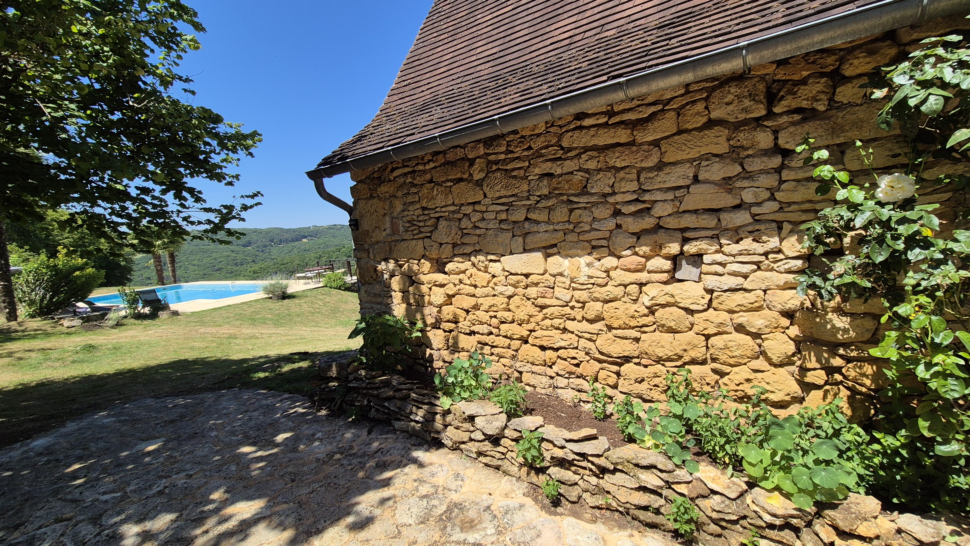 Charmille avec piscine proche Sarlat