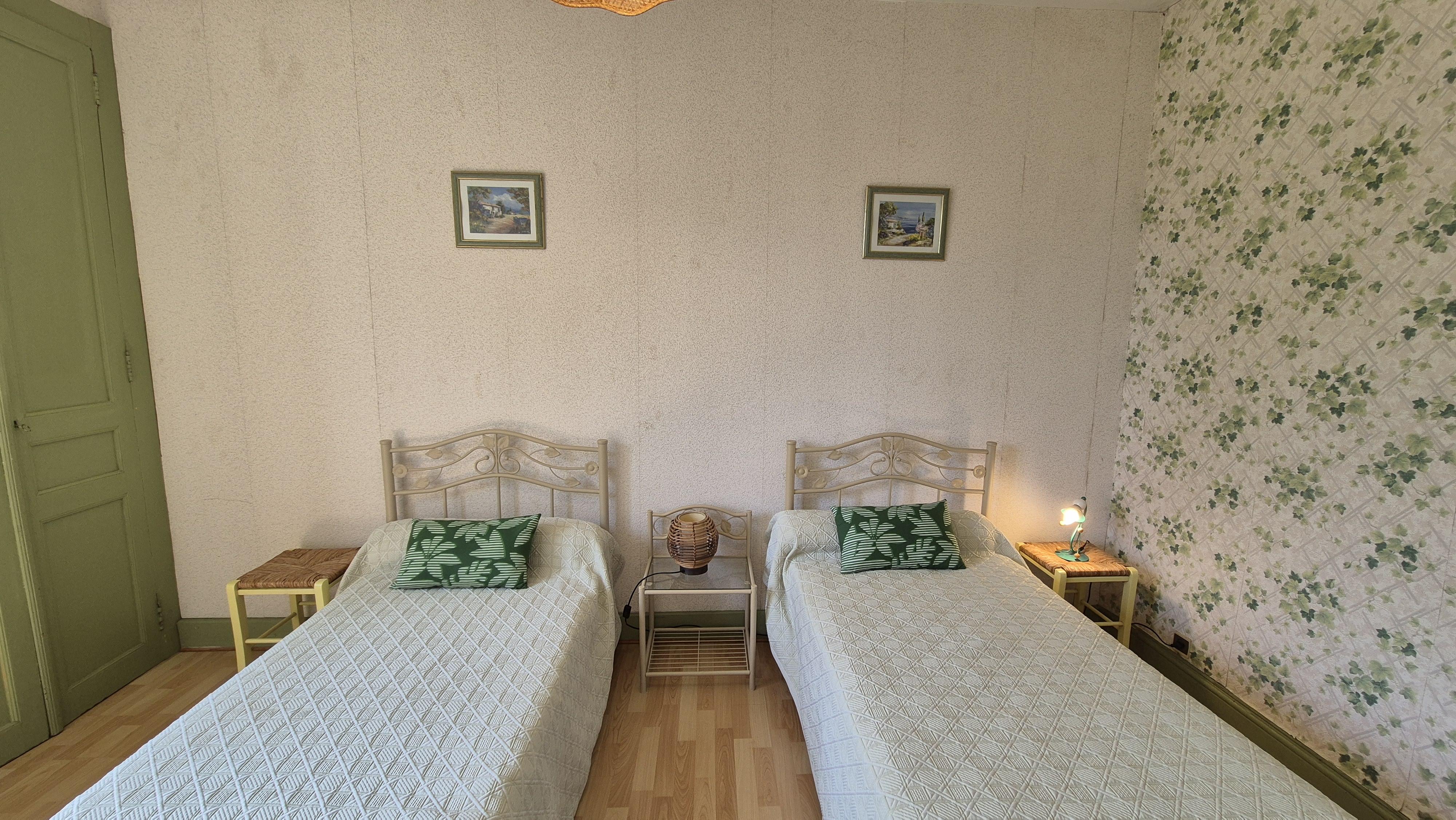 Gîte Les Glycines piscine privée