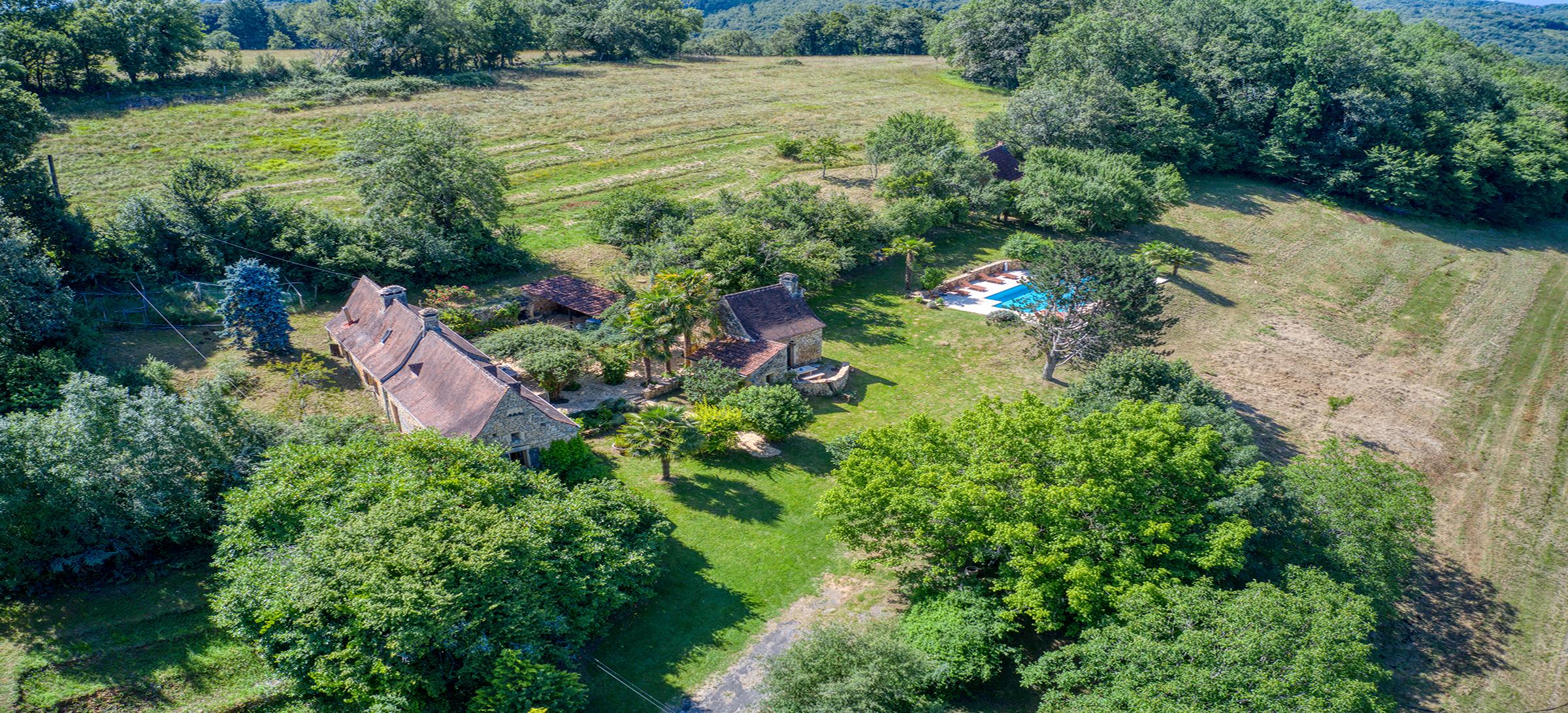 Gîte Amitié avec piscine et clim proche Sarlat