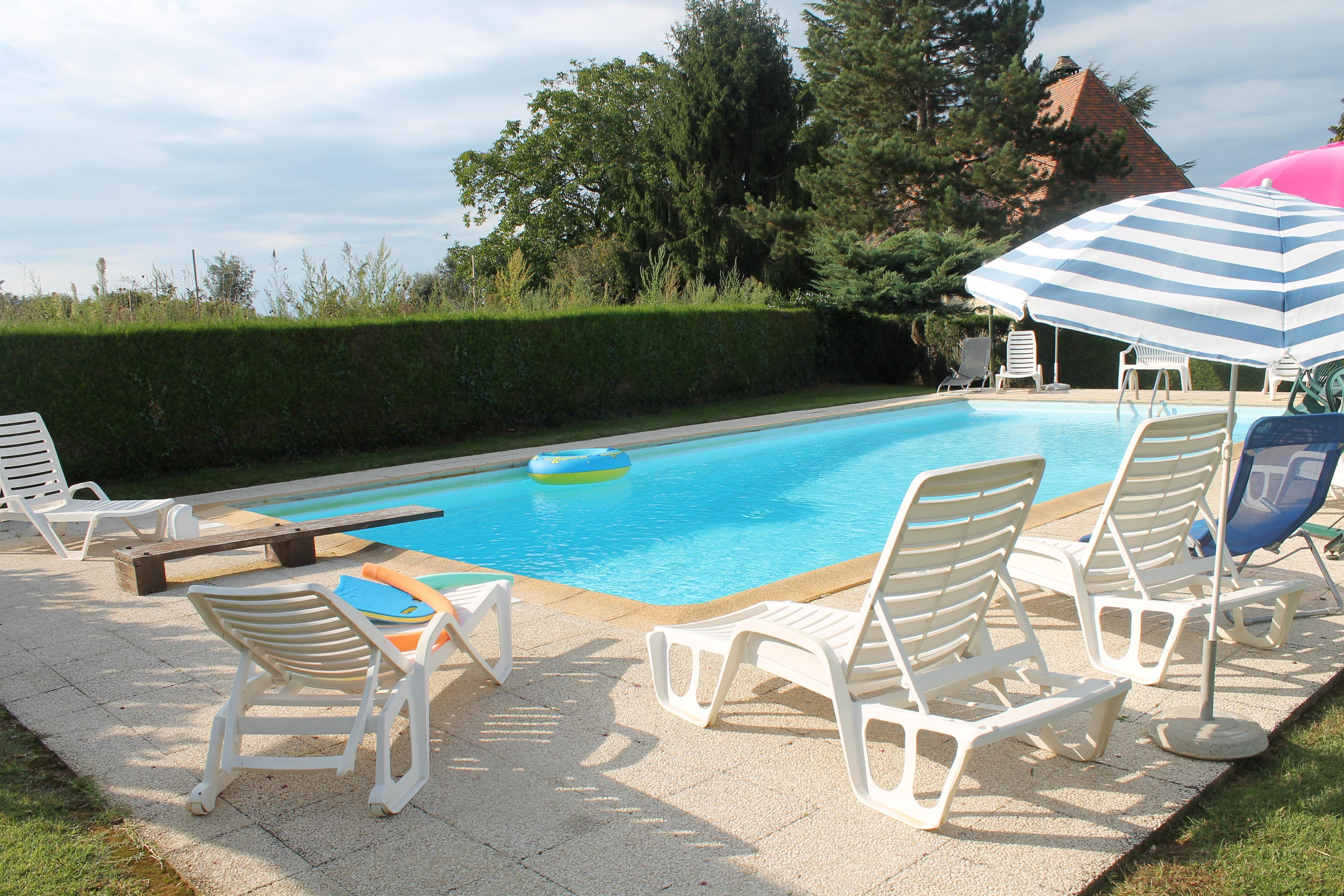 Lapervoisie 3 avec piscine proche de Sarlat