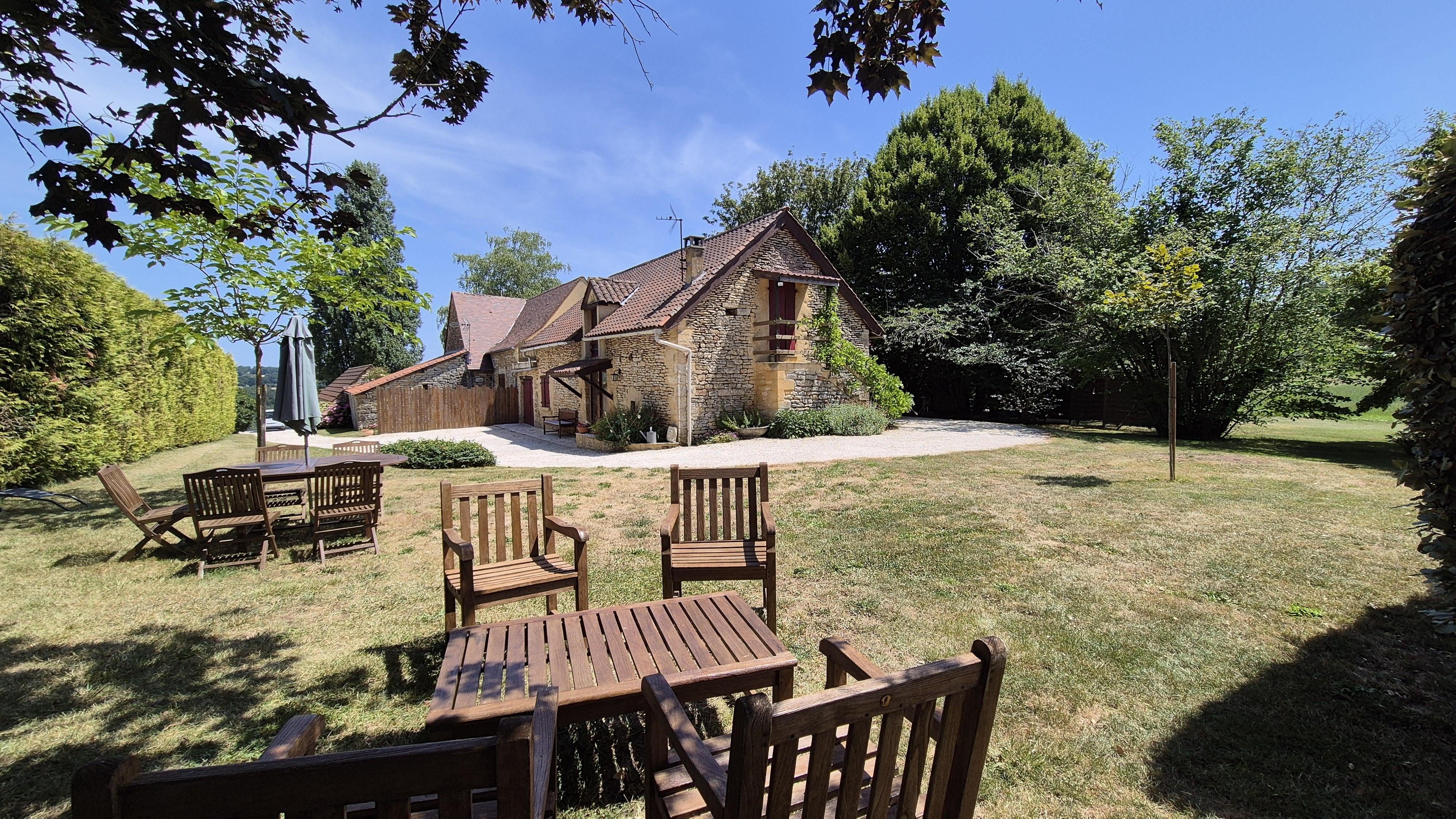 Vialard Haut piscine privée au nord de Sarlat