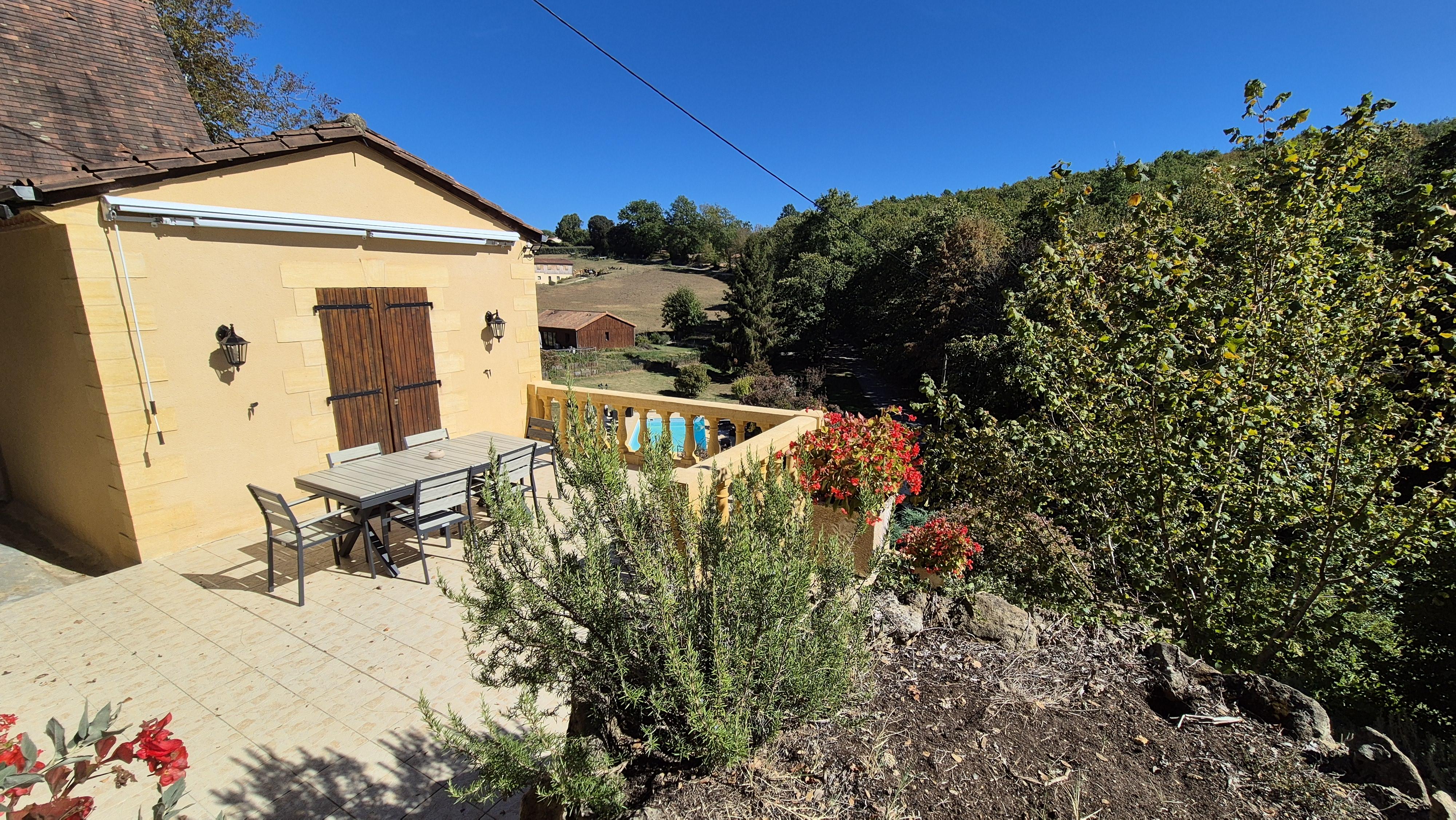 La Maison Lou Cantou avec piscine proche de Sarlat