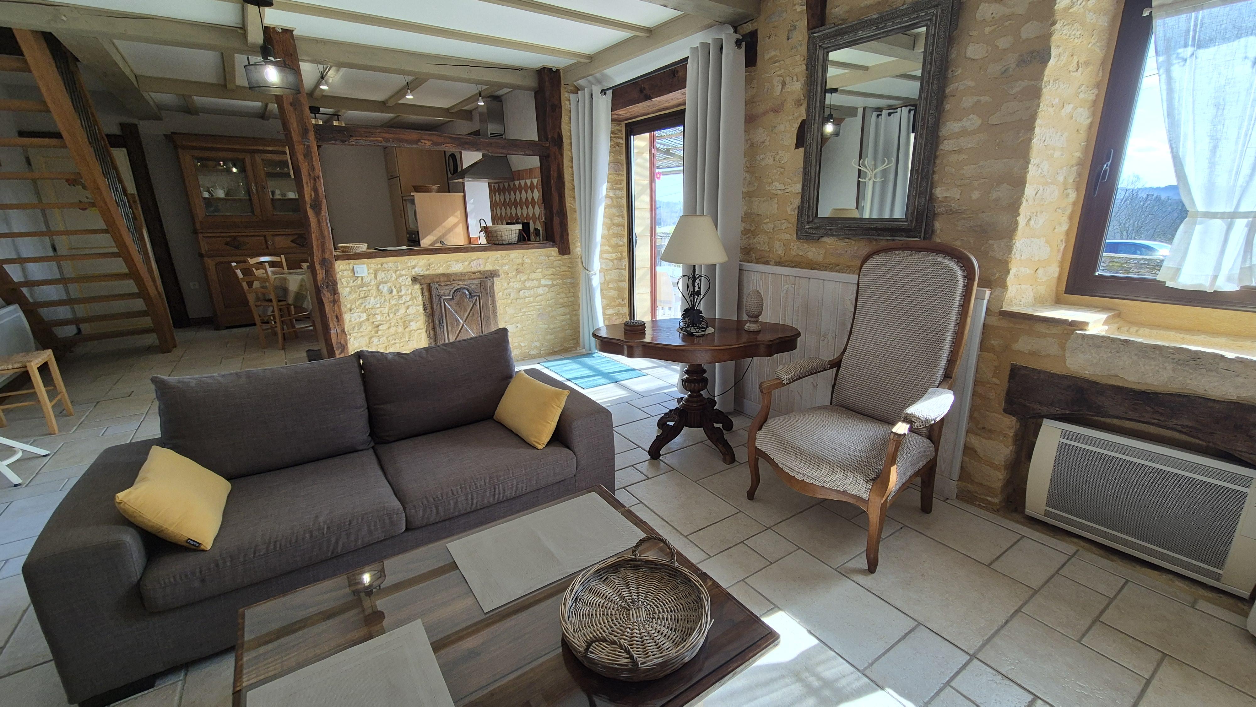 Le Clos Peyrebelle avec piscine proche de Sarlat