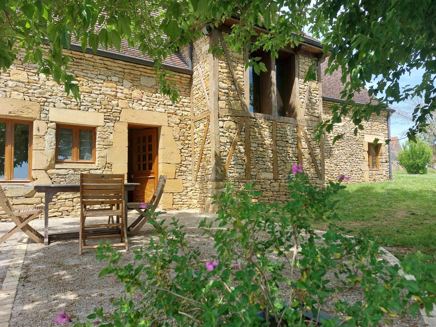 Le Double avec piscine couverte proche de Sarlat