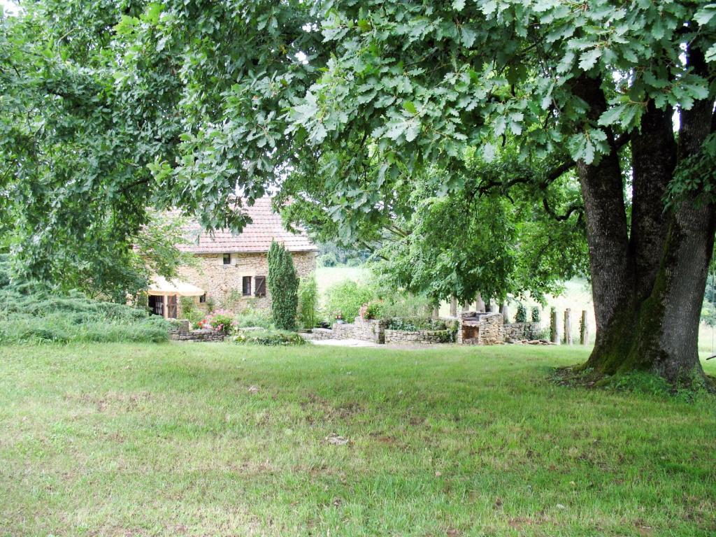 Montant de Fages avec piscine privée proche Sarlat