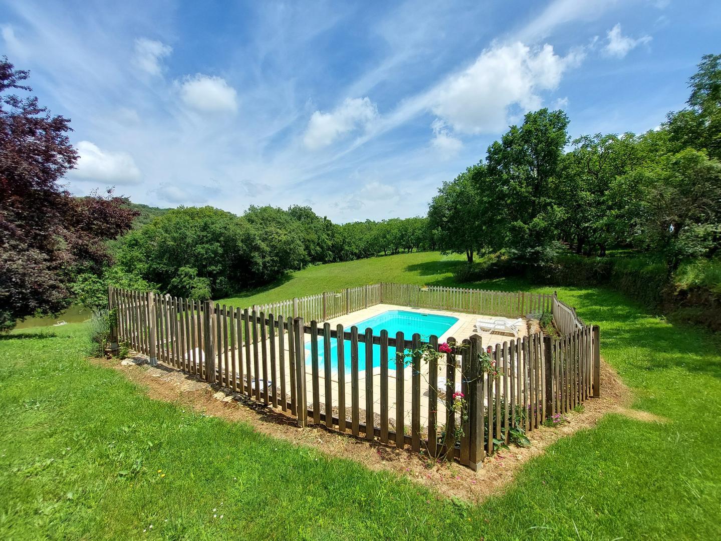 Le Grenouillet avec piscine privée proche Sarlat