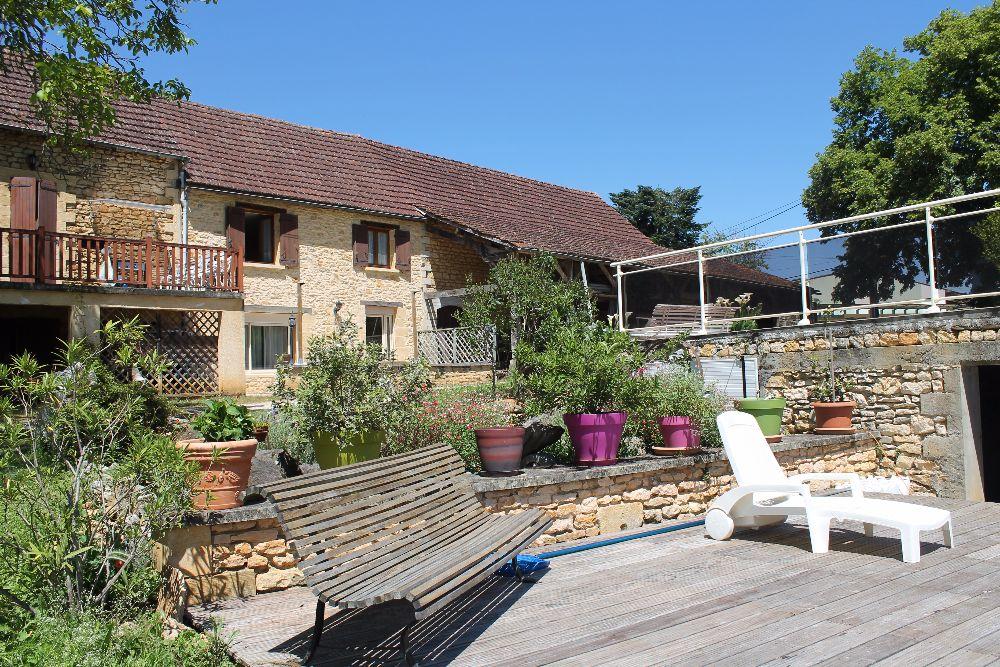 Naudissou avec piscine couverte_chauffée à Sarlat