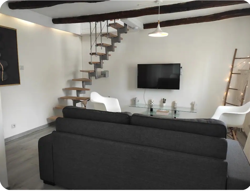 Appartement duplex avec jacuzzi privatif - Ania