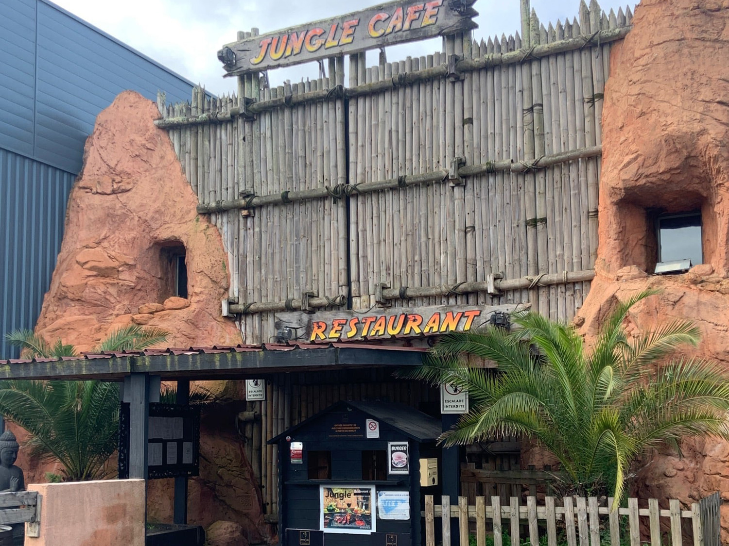 Jungle Café