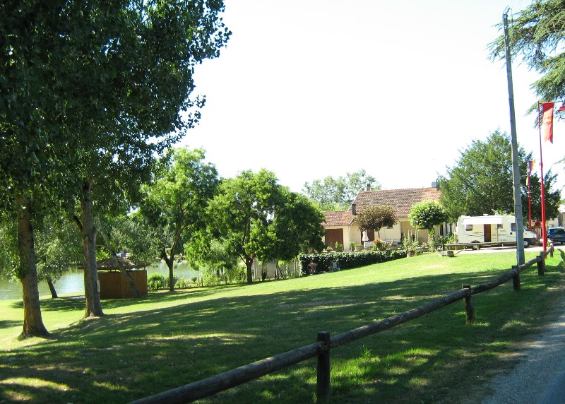 Aire de camping-cars de Lauzun