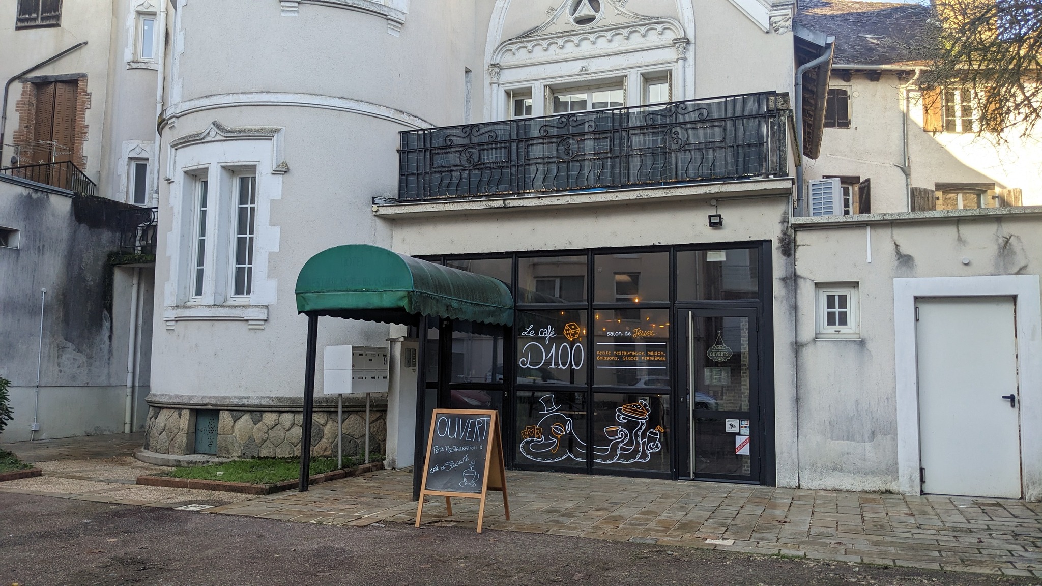 Le Café D100