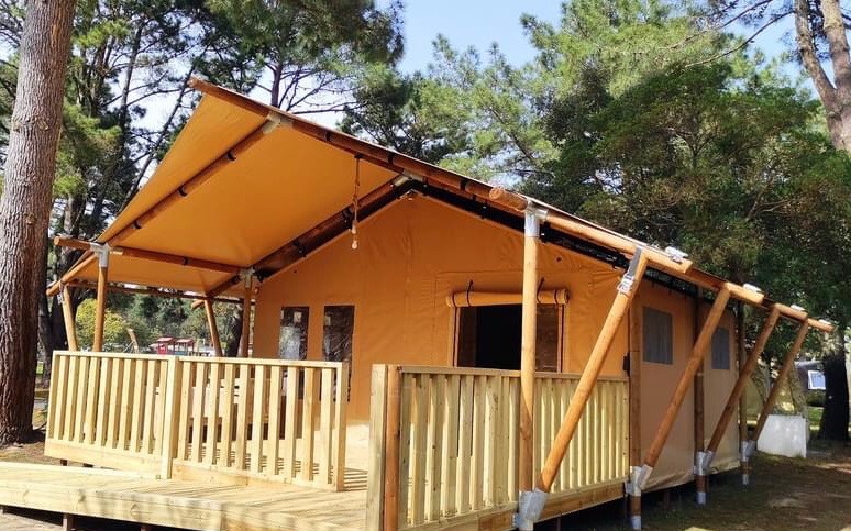 Camping les Pins Bleus