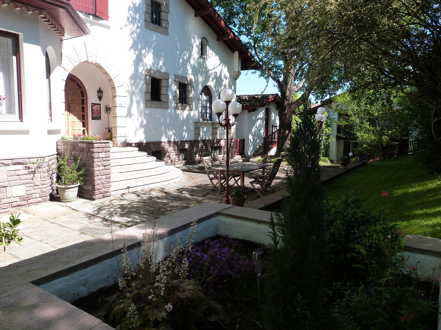 Maison Nun Obeki