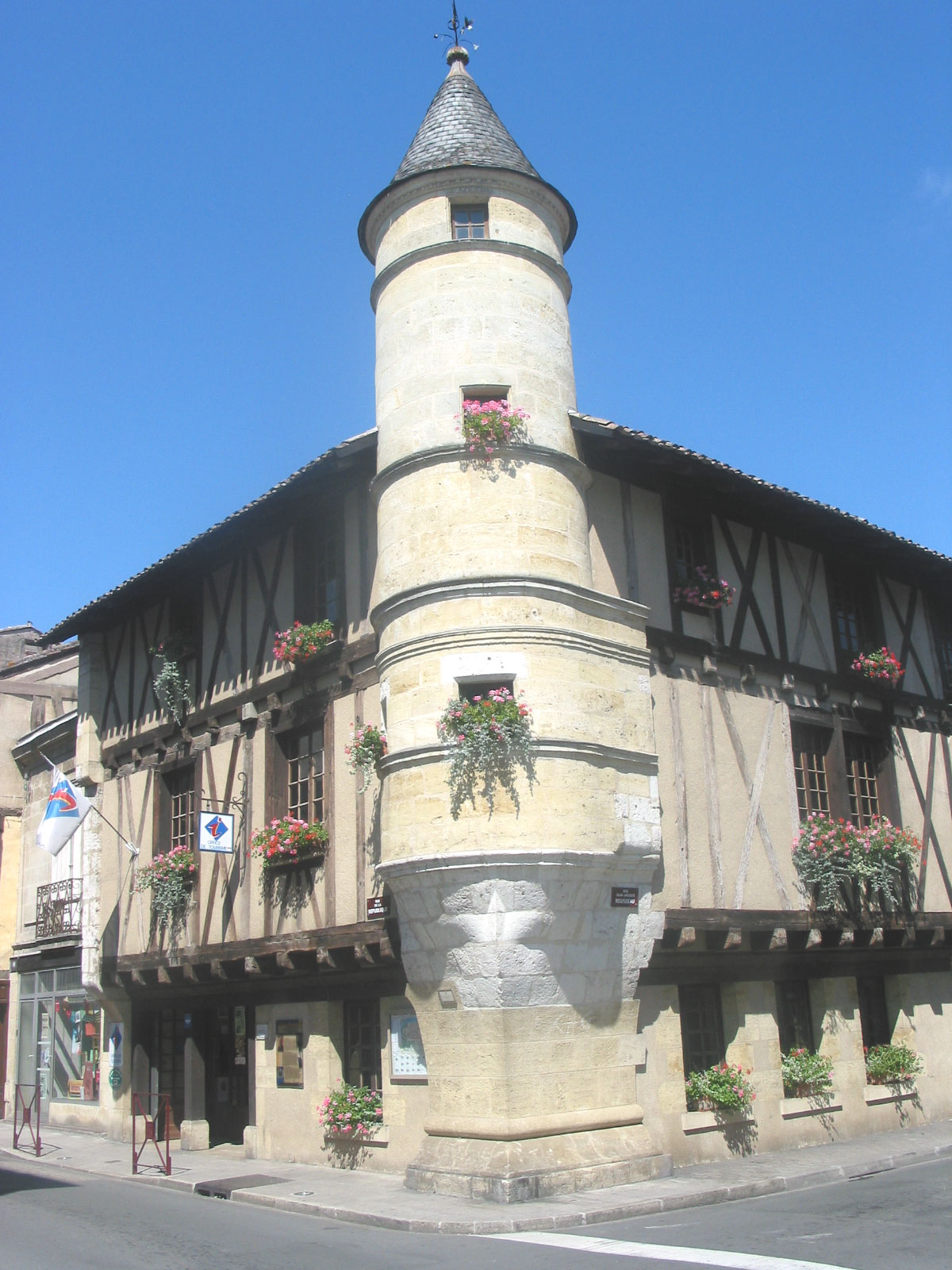 Maison à colombage - Office de Tourisme