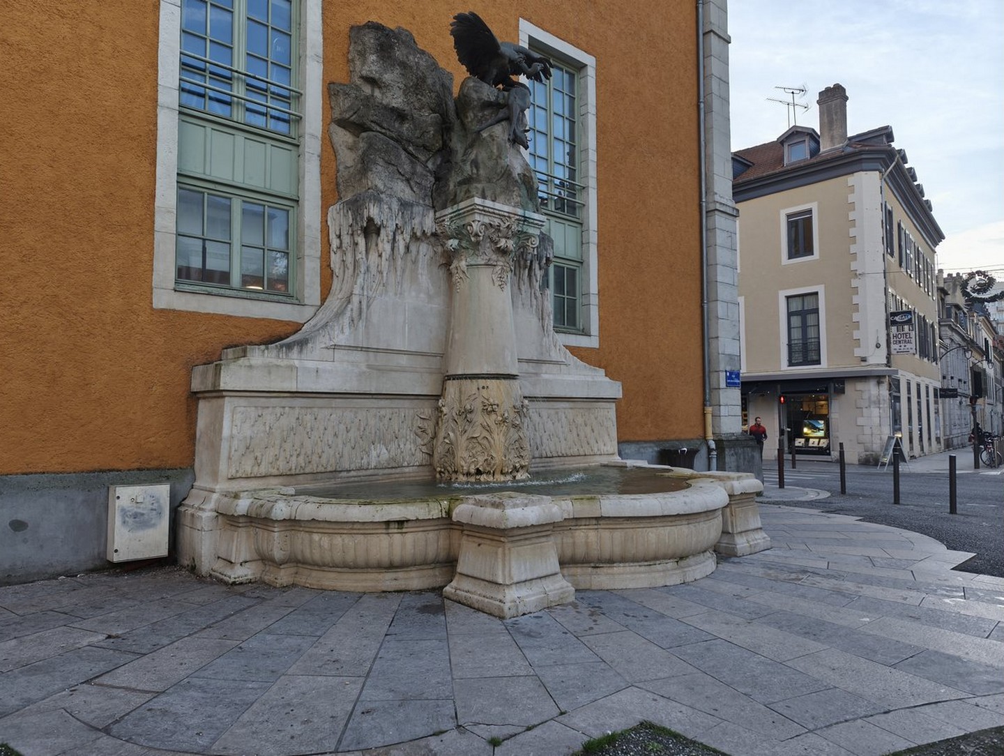 Place Saint Louis de Gonzague