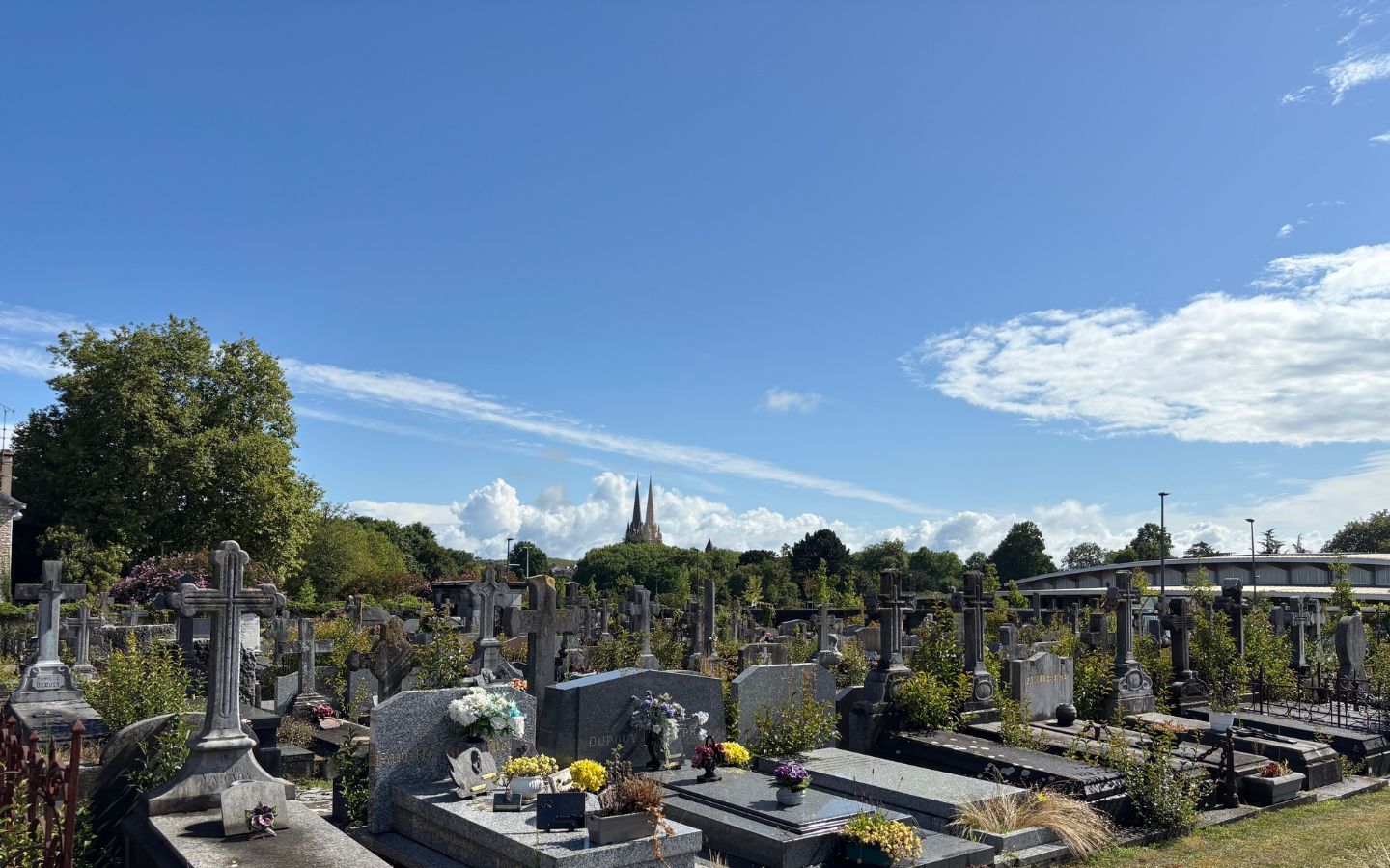 Le cimetière Saint-Léon