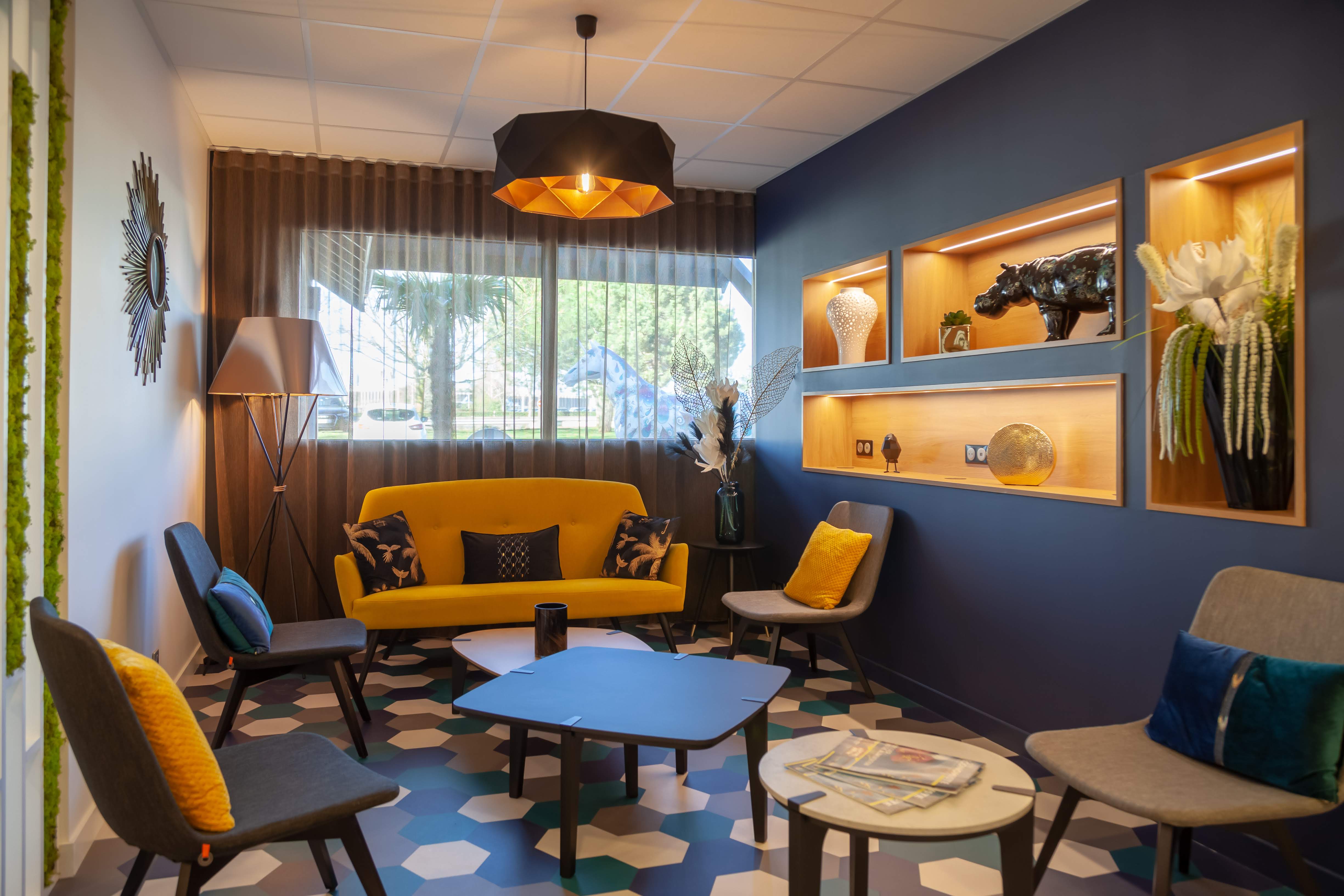 Hôtel Kyriad Niort - Espace Mendès-France