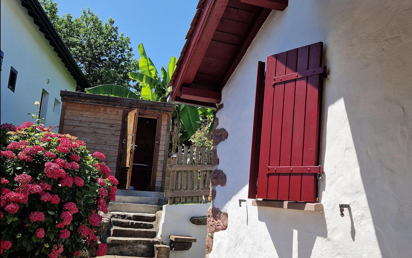 Maison Ogi Labea