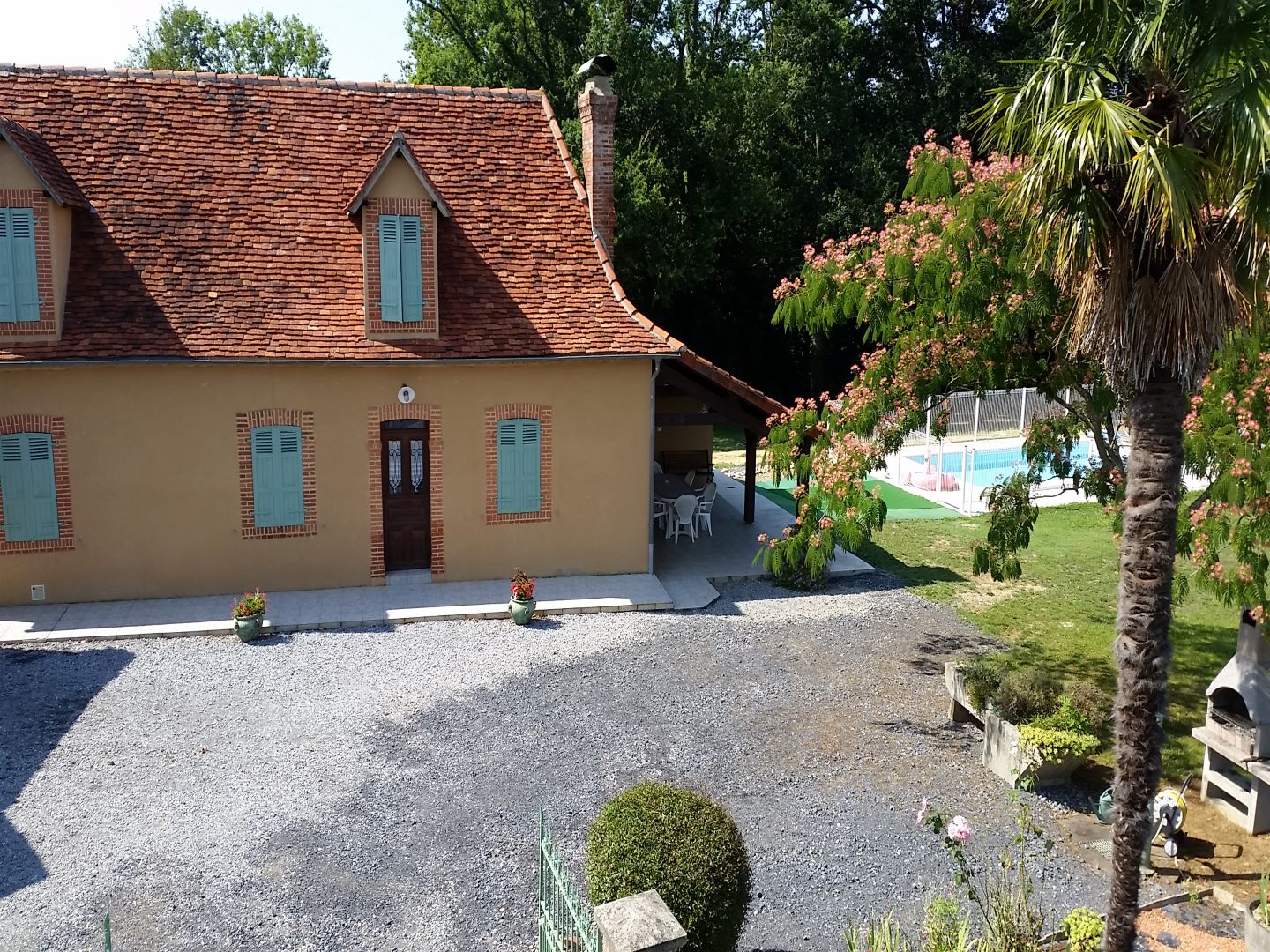 Chez File